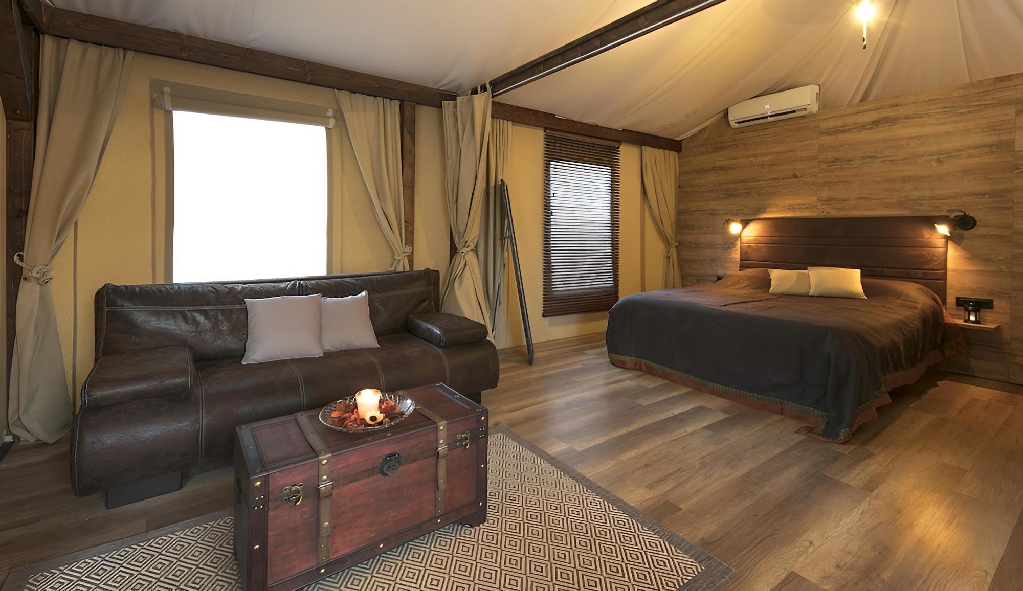 Mediteran kamp Glamping Tents in Camping Phalaris