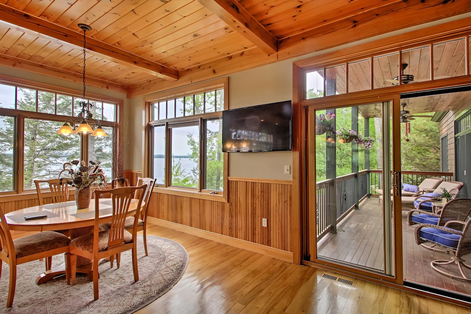 Lakefront Alton Bay Home W/movie Theater+dock