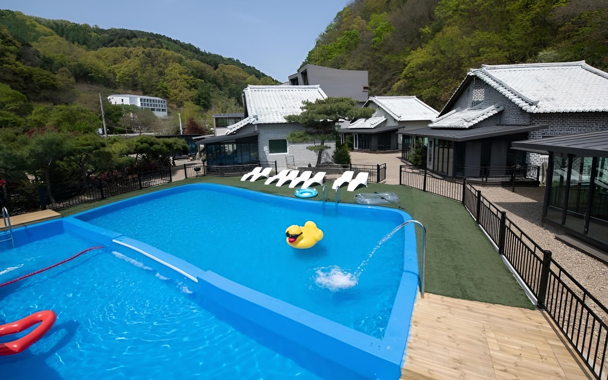 Gapyeong Chunhyang and Bangja Pension