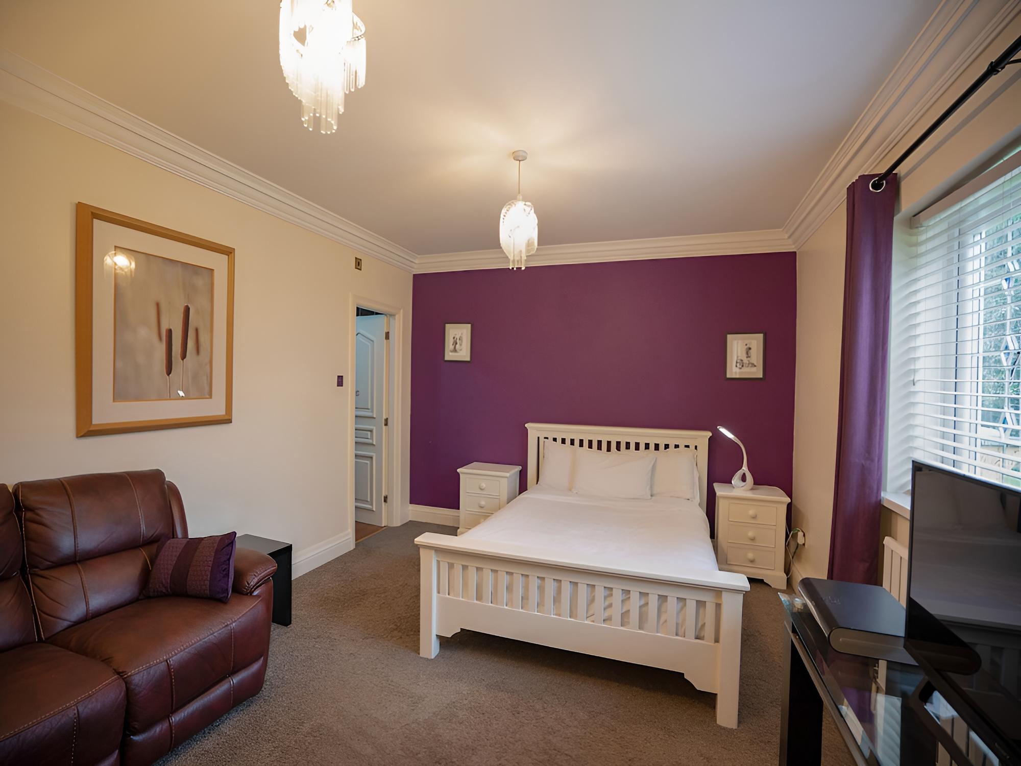 OakCroft GuestHouse Manchester Airport