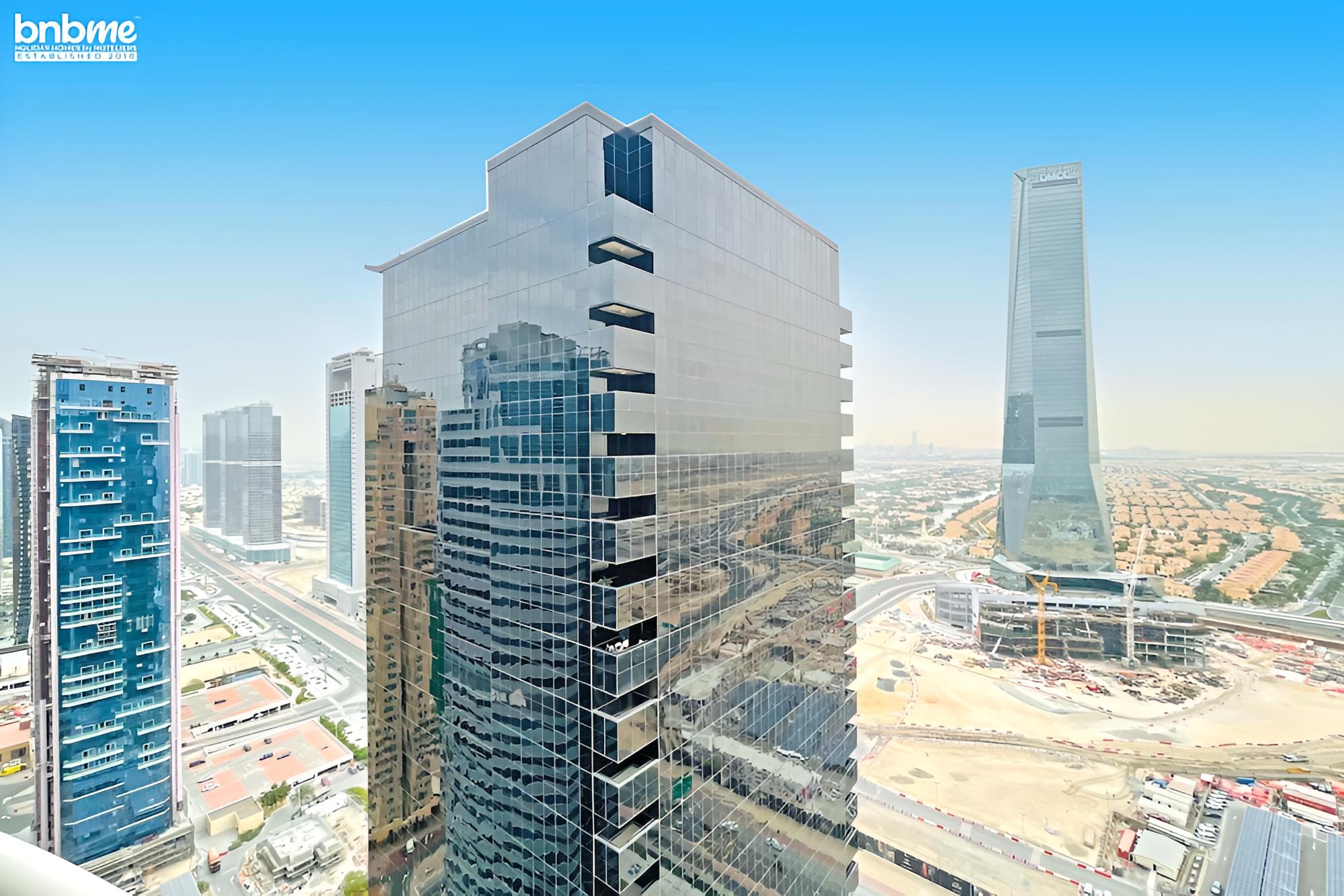 3B Lakepoint Tower 3701 by bnbme homes