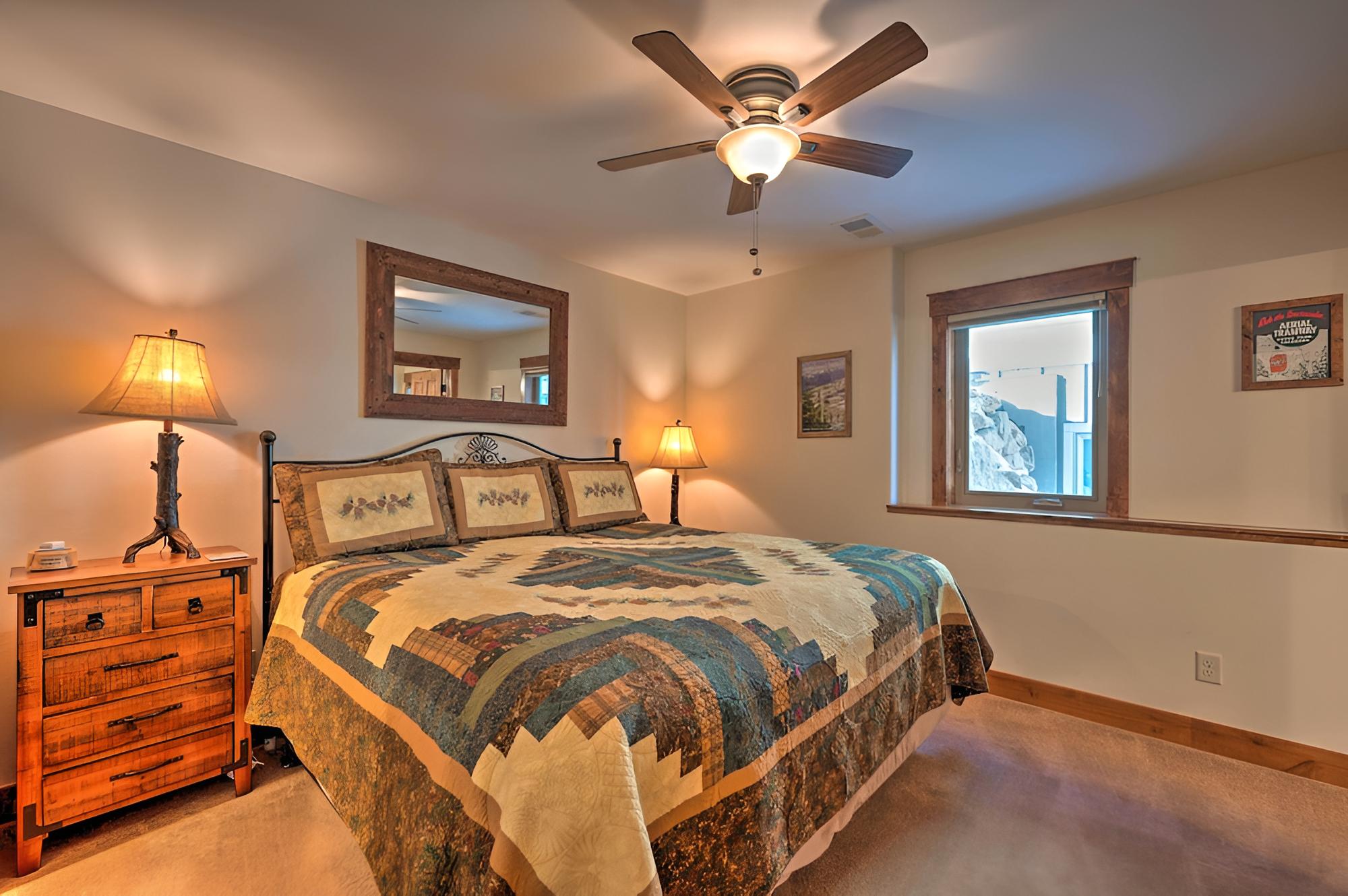Estes Park Home w/ Hot Tub ~ 5 Mi to Rmnp!