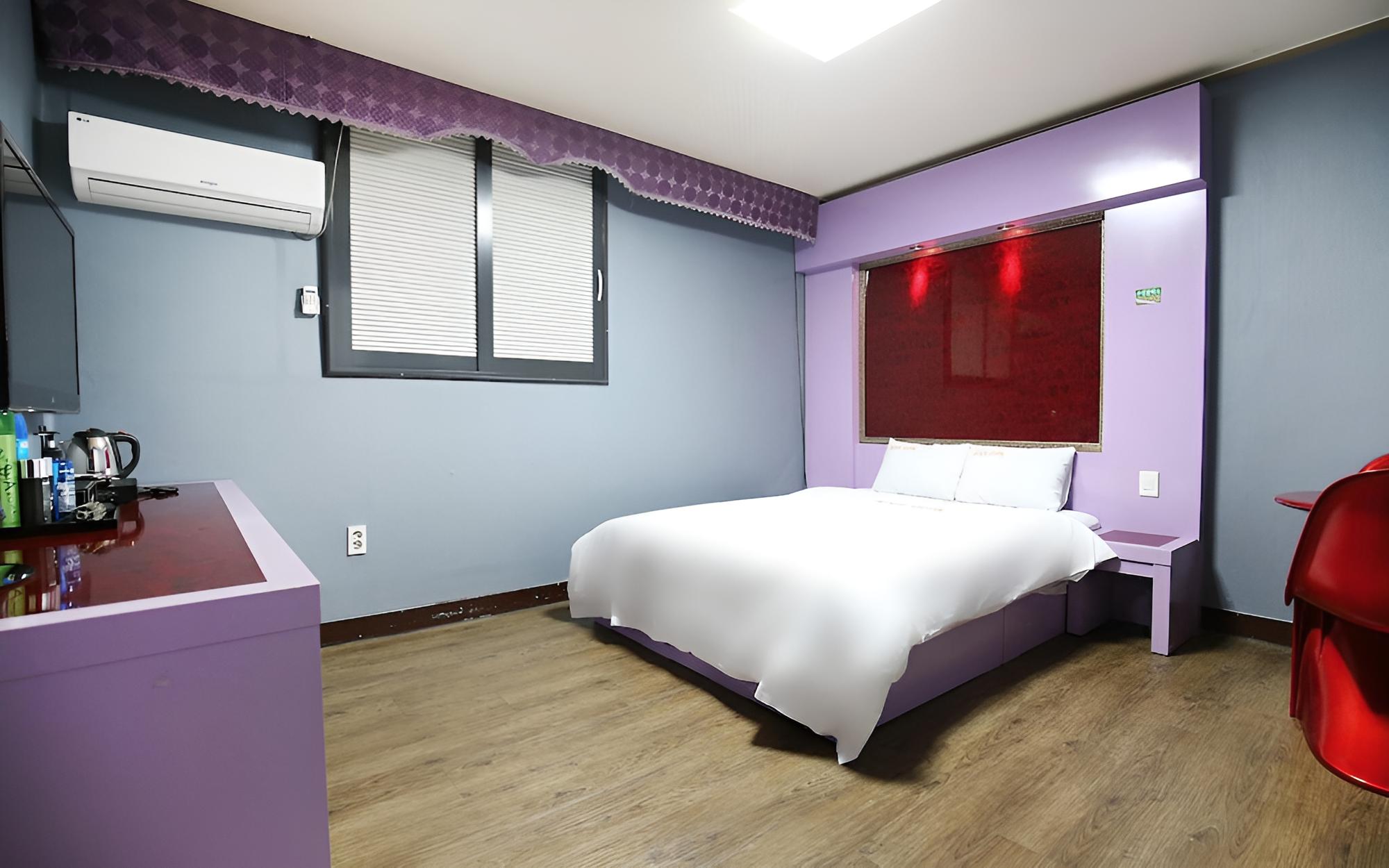 Jeungpyeong Gallery Self Check-in Motel