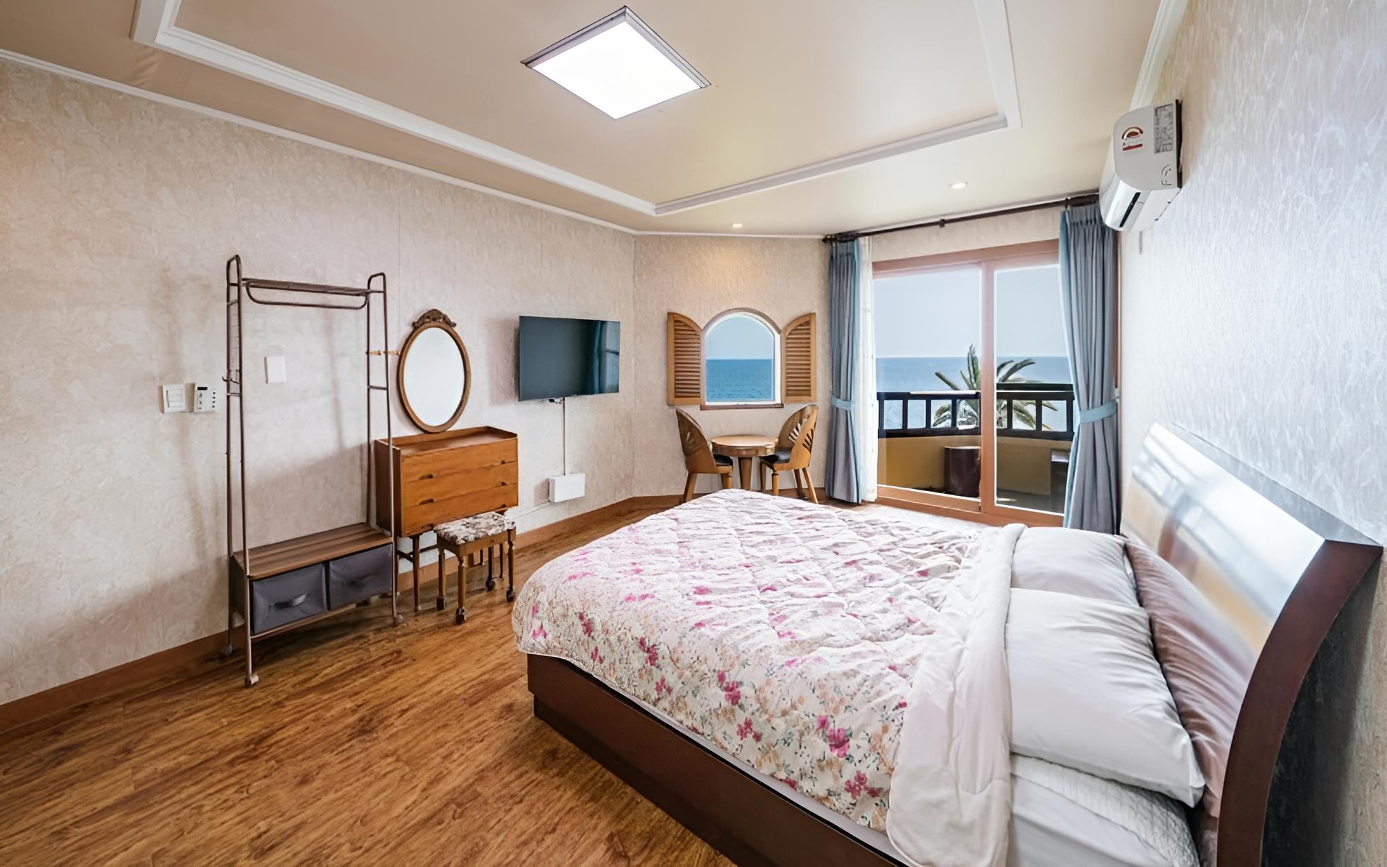 Seogwipo Tteuribada Pension