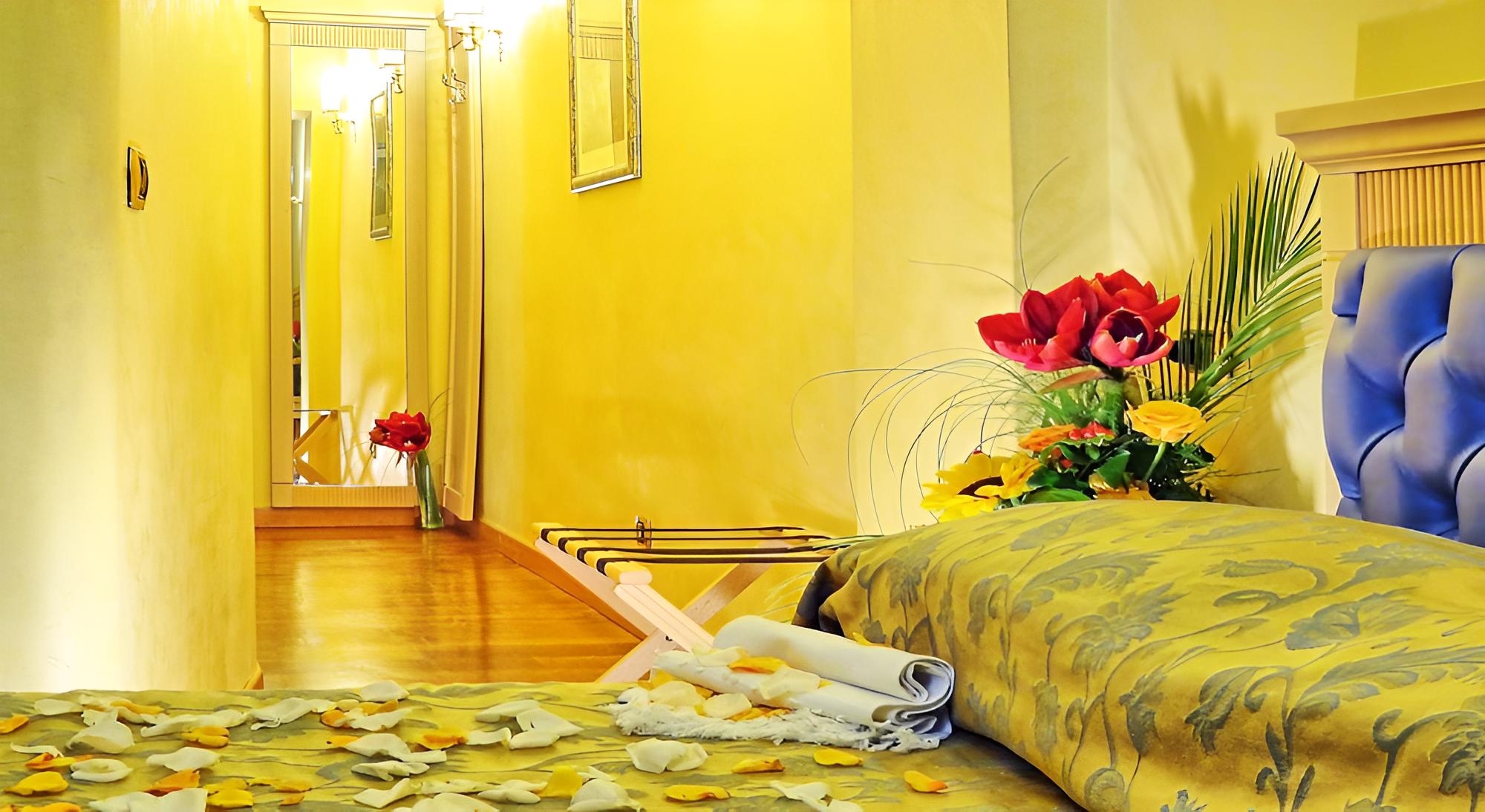 La Fenice Rooms — Rome photo 2