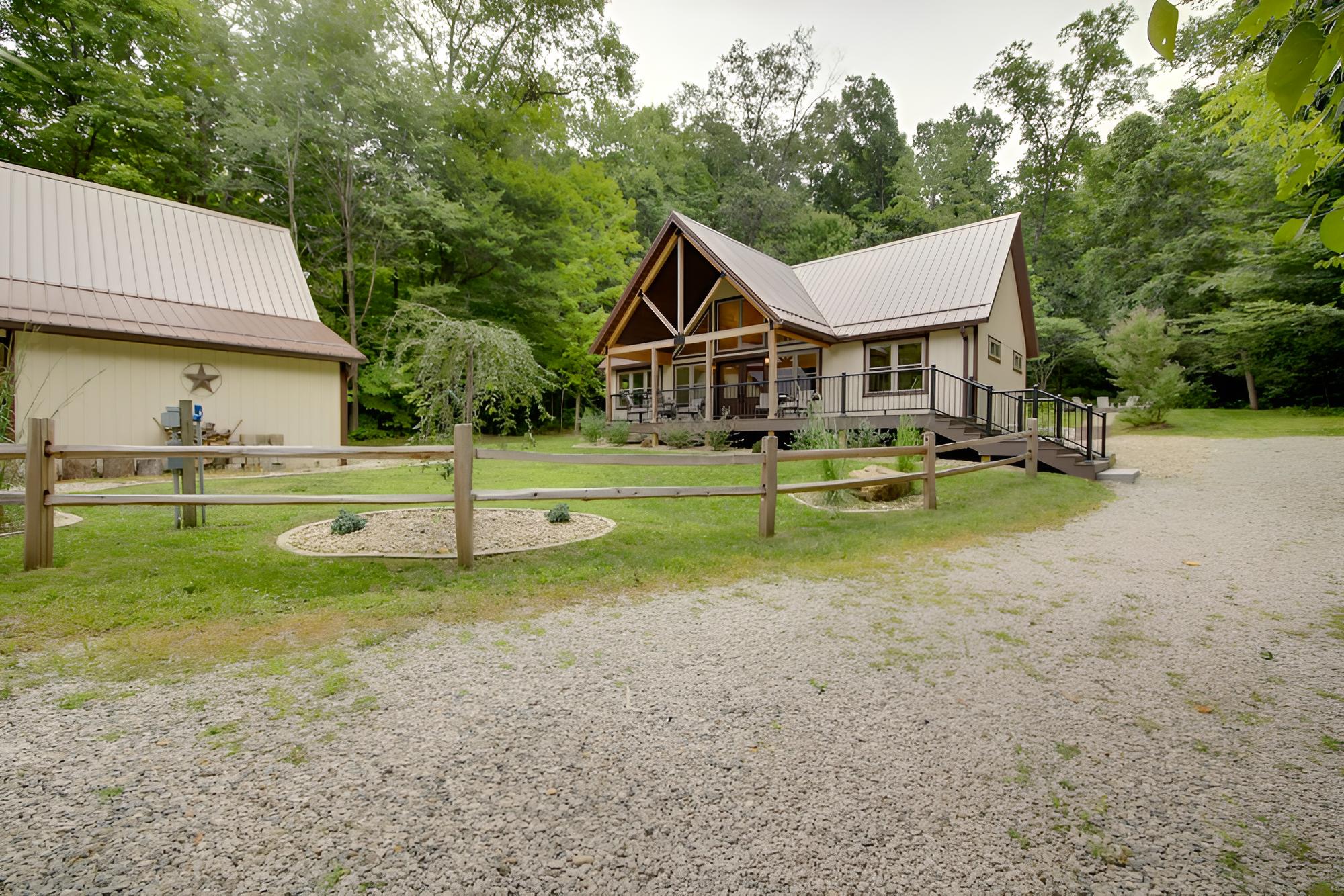 Family-friendly Indiana Cabin w/ Hot Tub & Decks