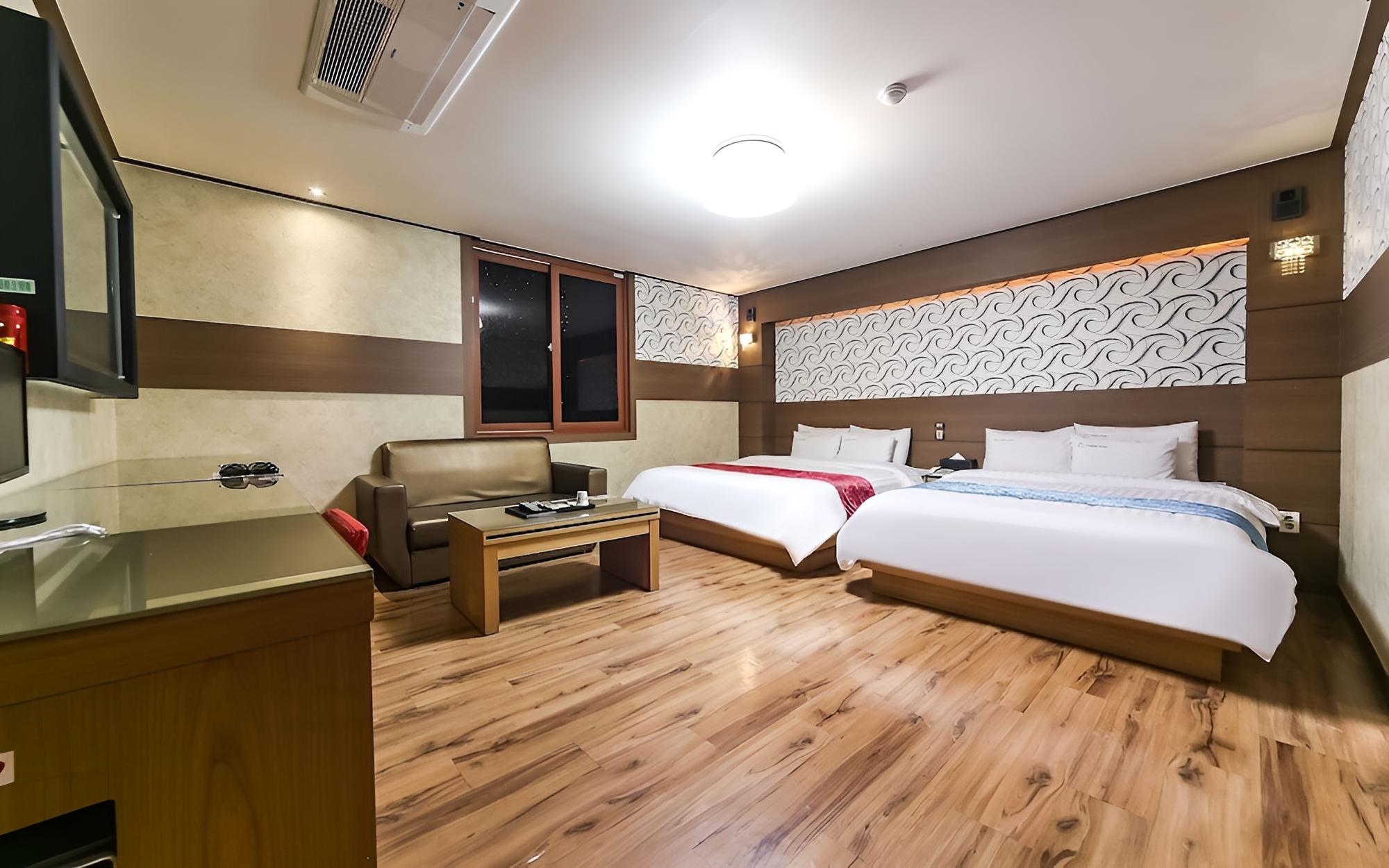 Yeosu Apple Hotel view 5