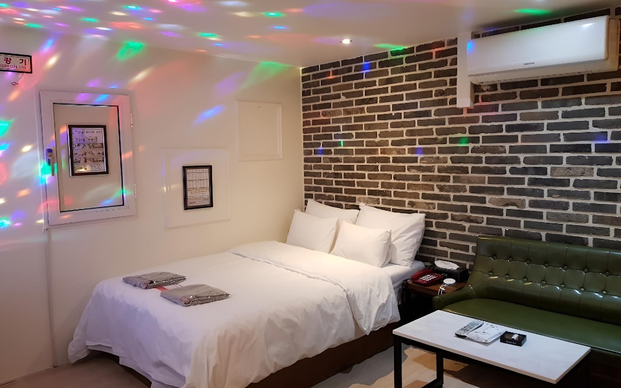 Yeongdeungpo Hotel Home