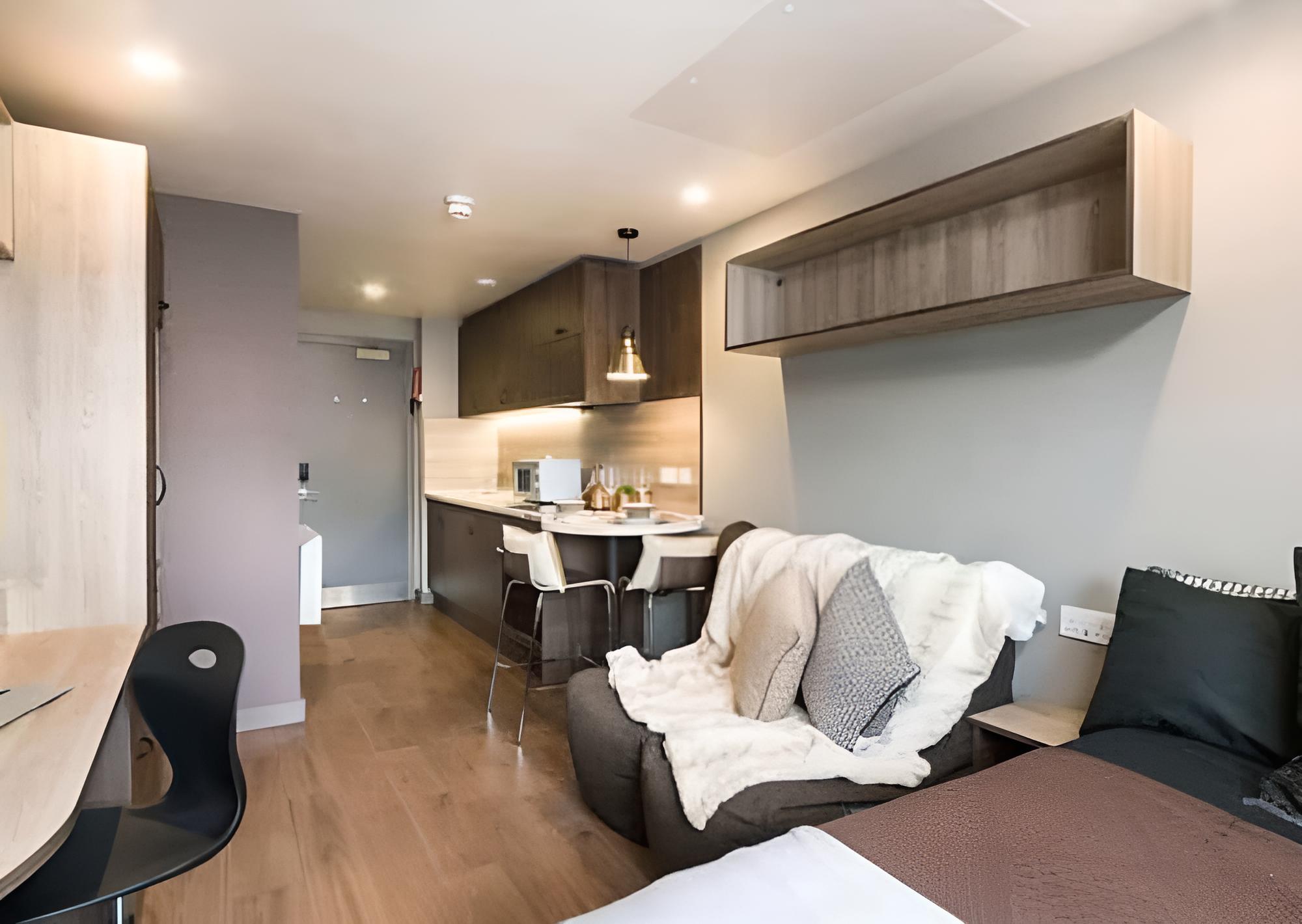 Sophisticated Studios - Durham