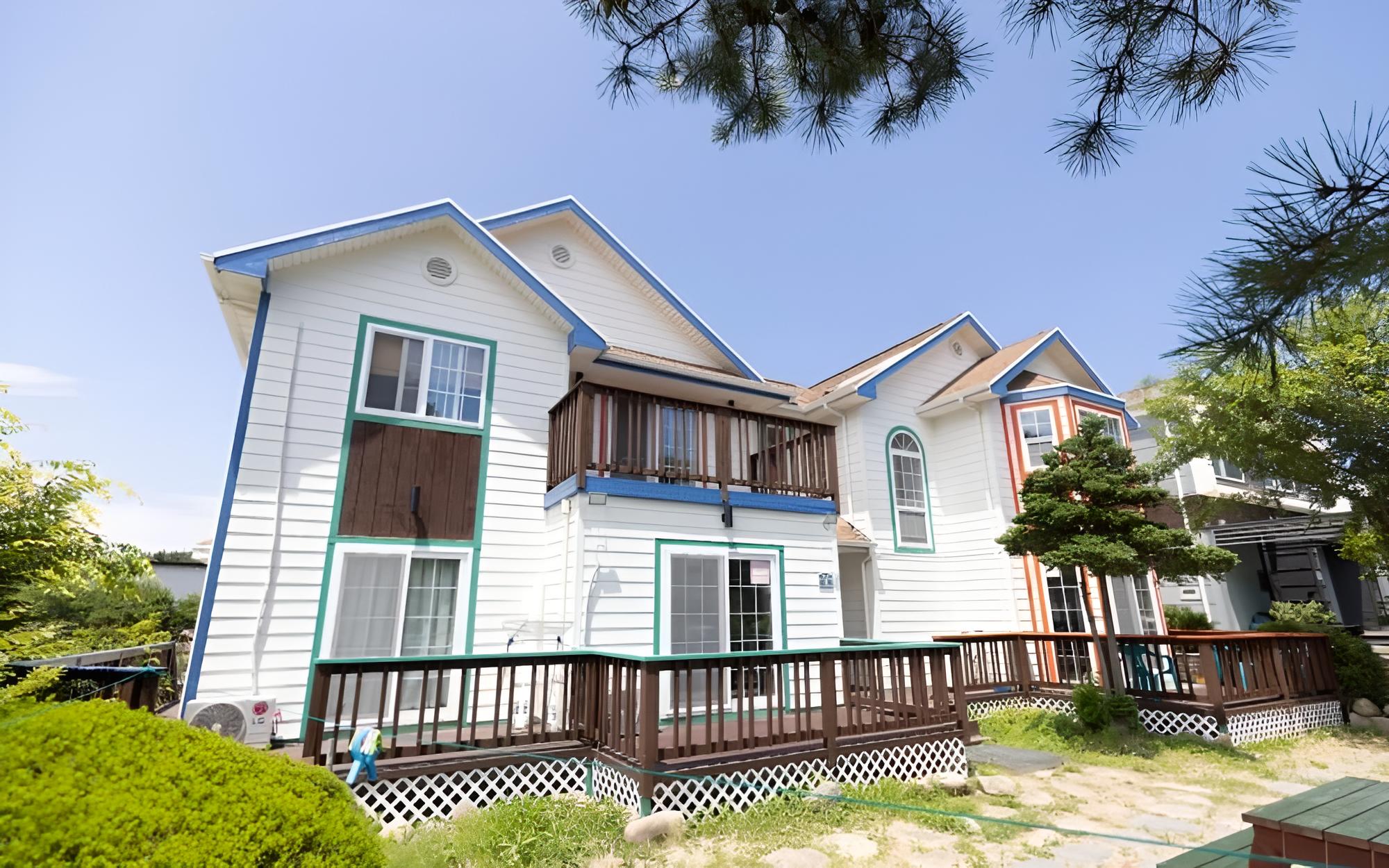 Yangyang Galmegi Pension