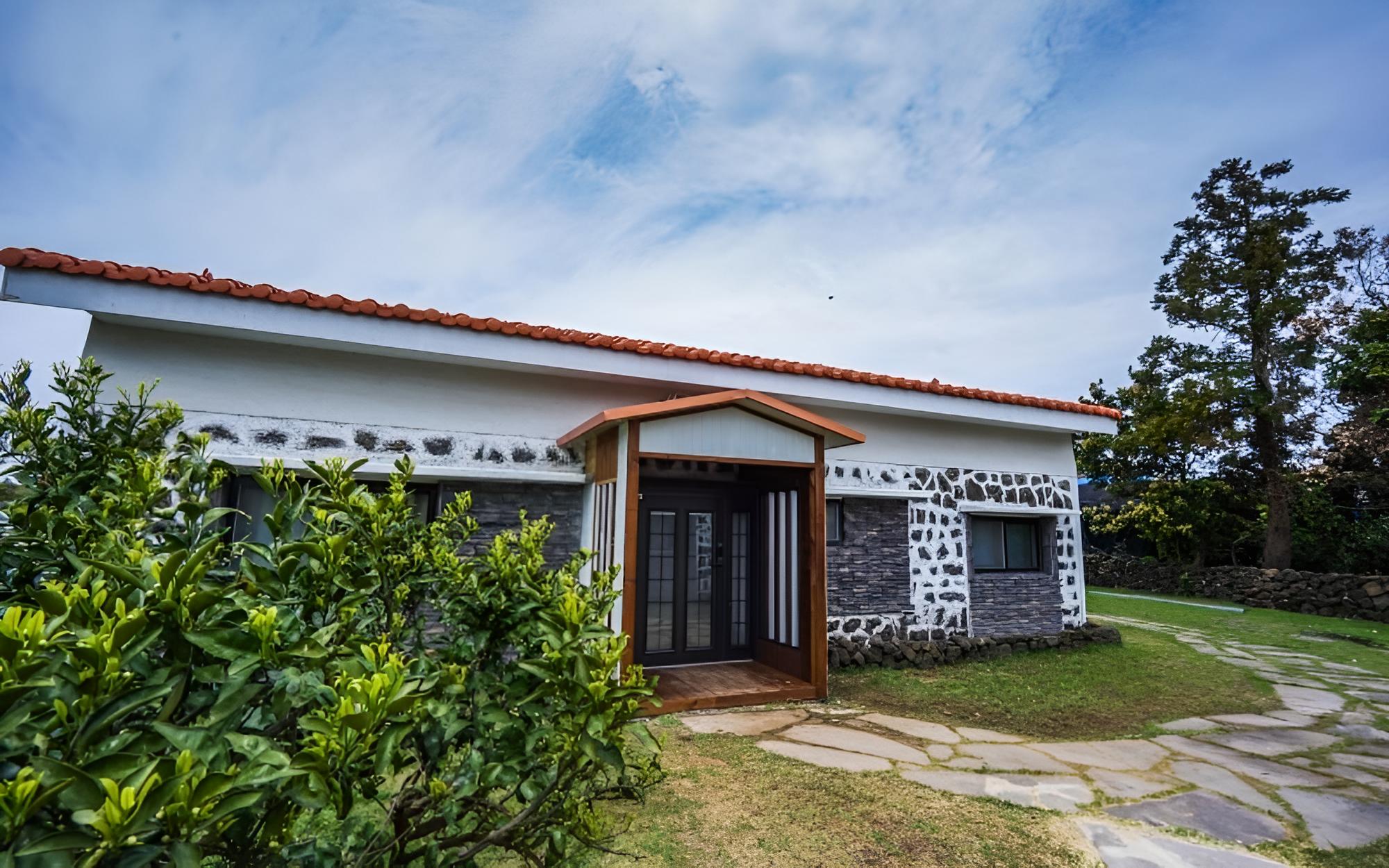 Seogwipo Bijagot Pension view 4
