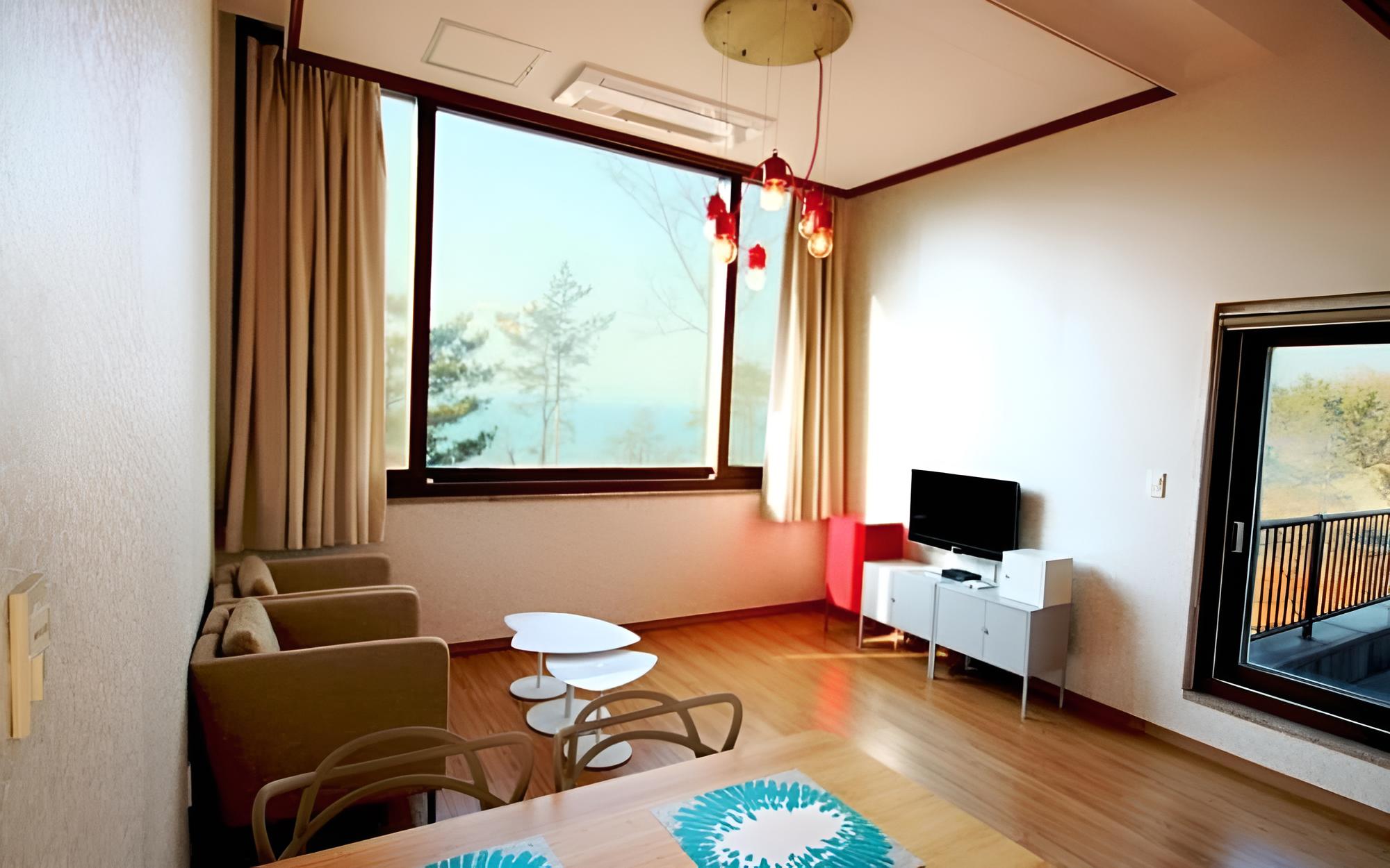Hwaseong Sea Pension