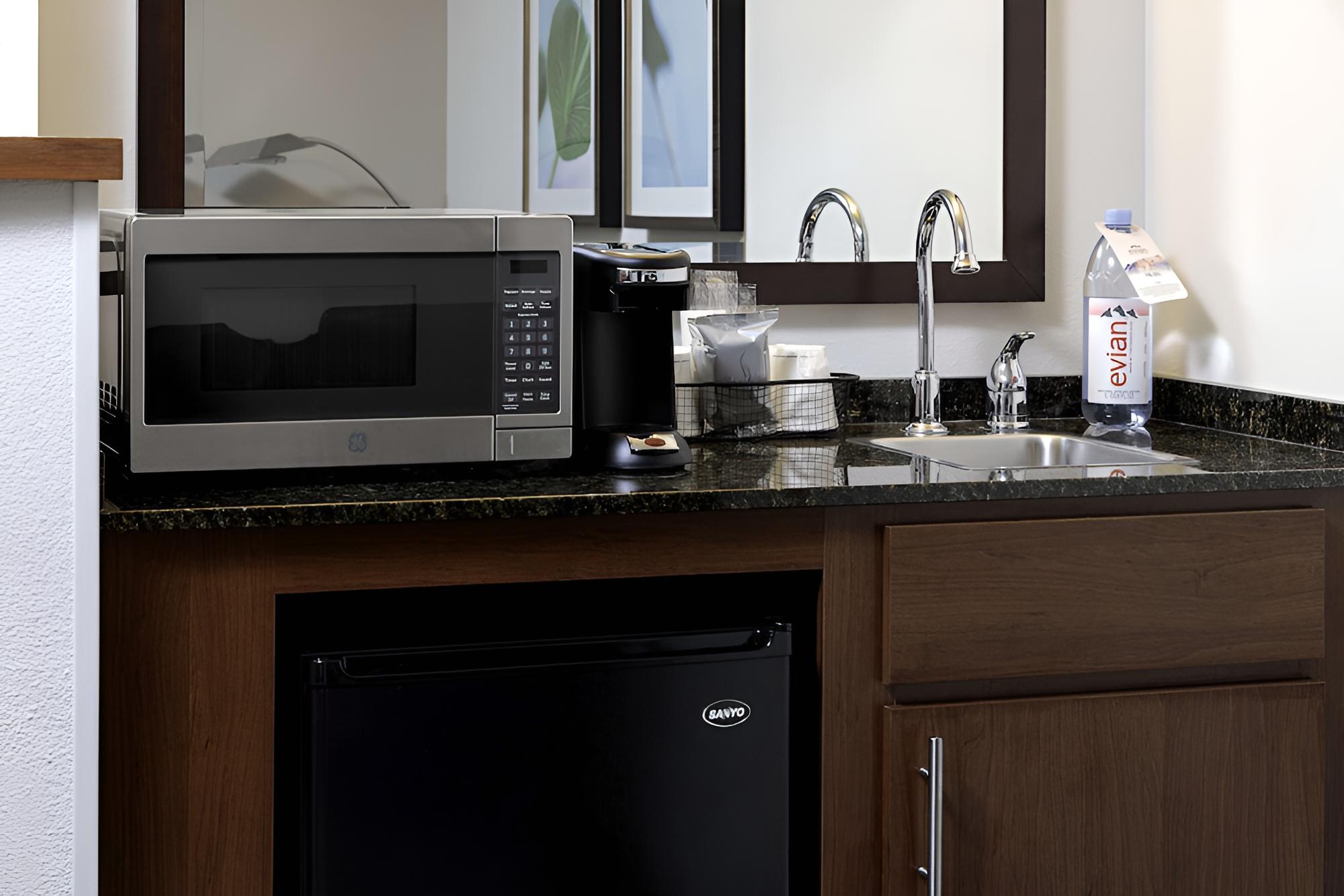 ReadySet Apartments at Glasshouse