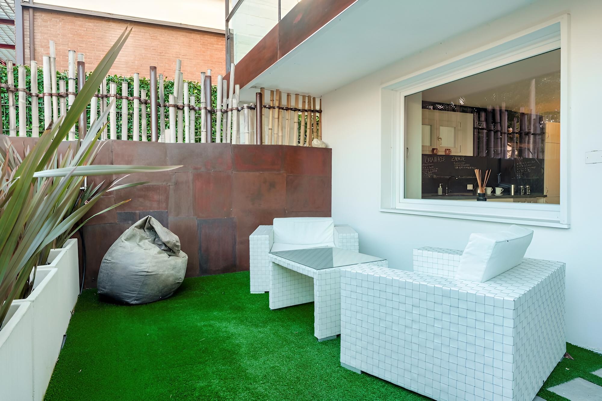Apt24 - White House With Swimming Pool and Gym 1