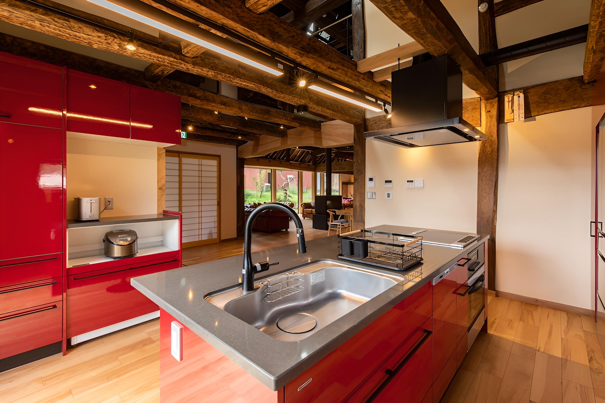 Tonbo House