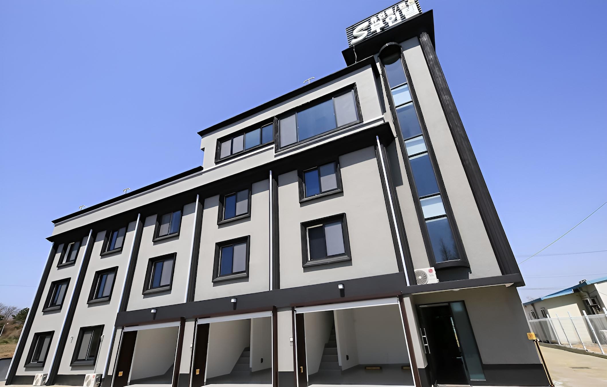 Seosan S Self Check-in Hotel