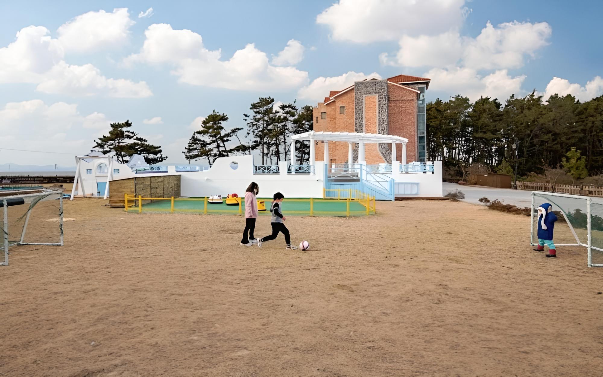 Taean Golden Wave Pension