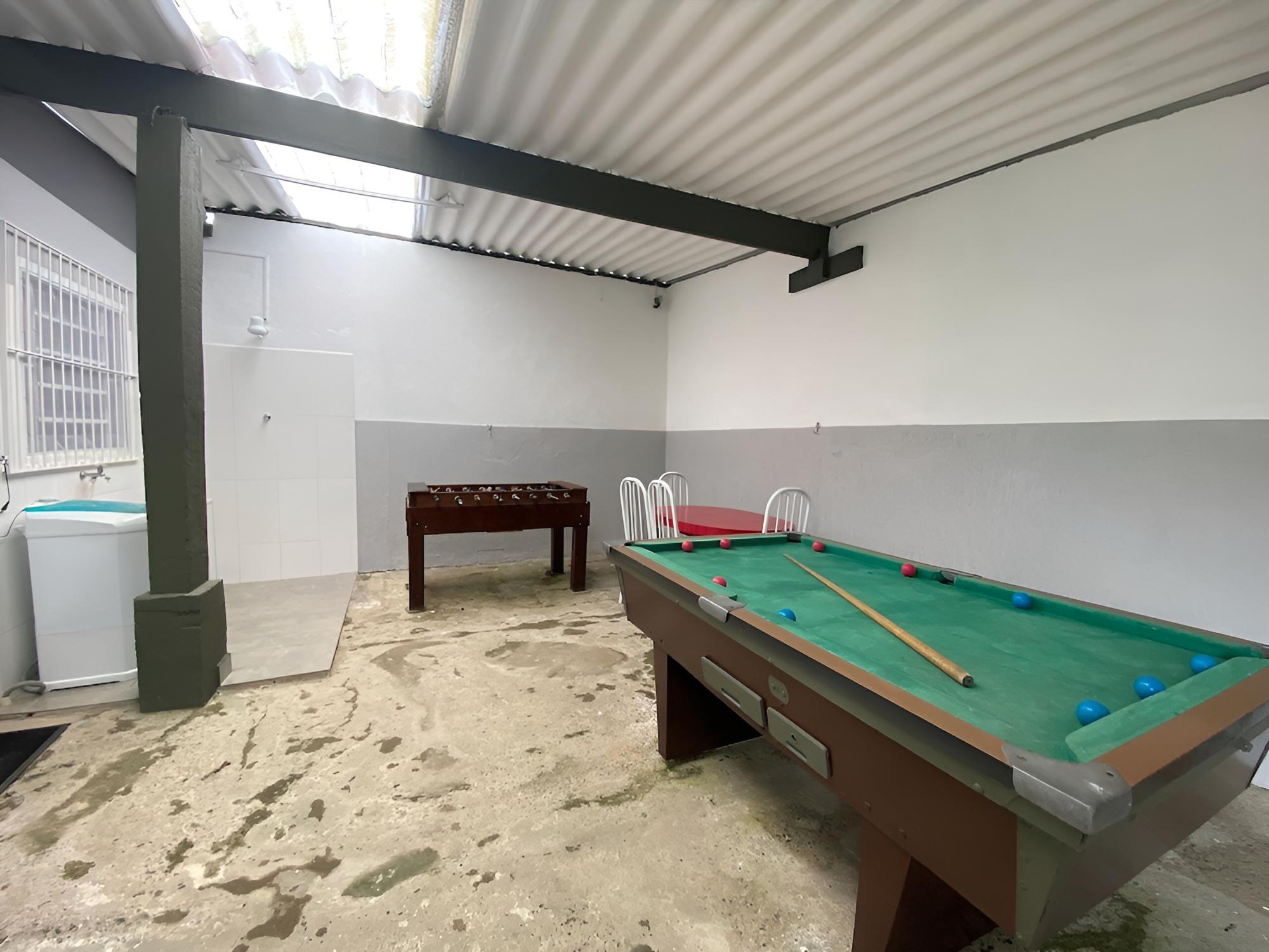 MON676 Casa ampla pimbolim e bilhar