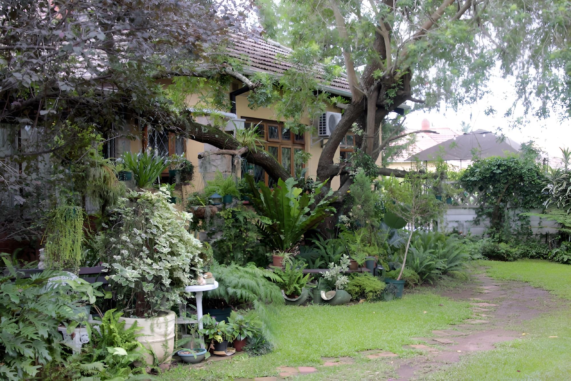 Jean Lee Bed & Breakfast