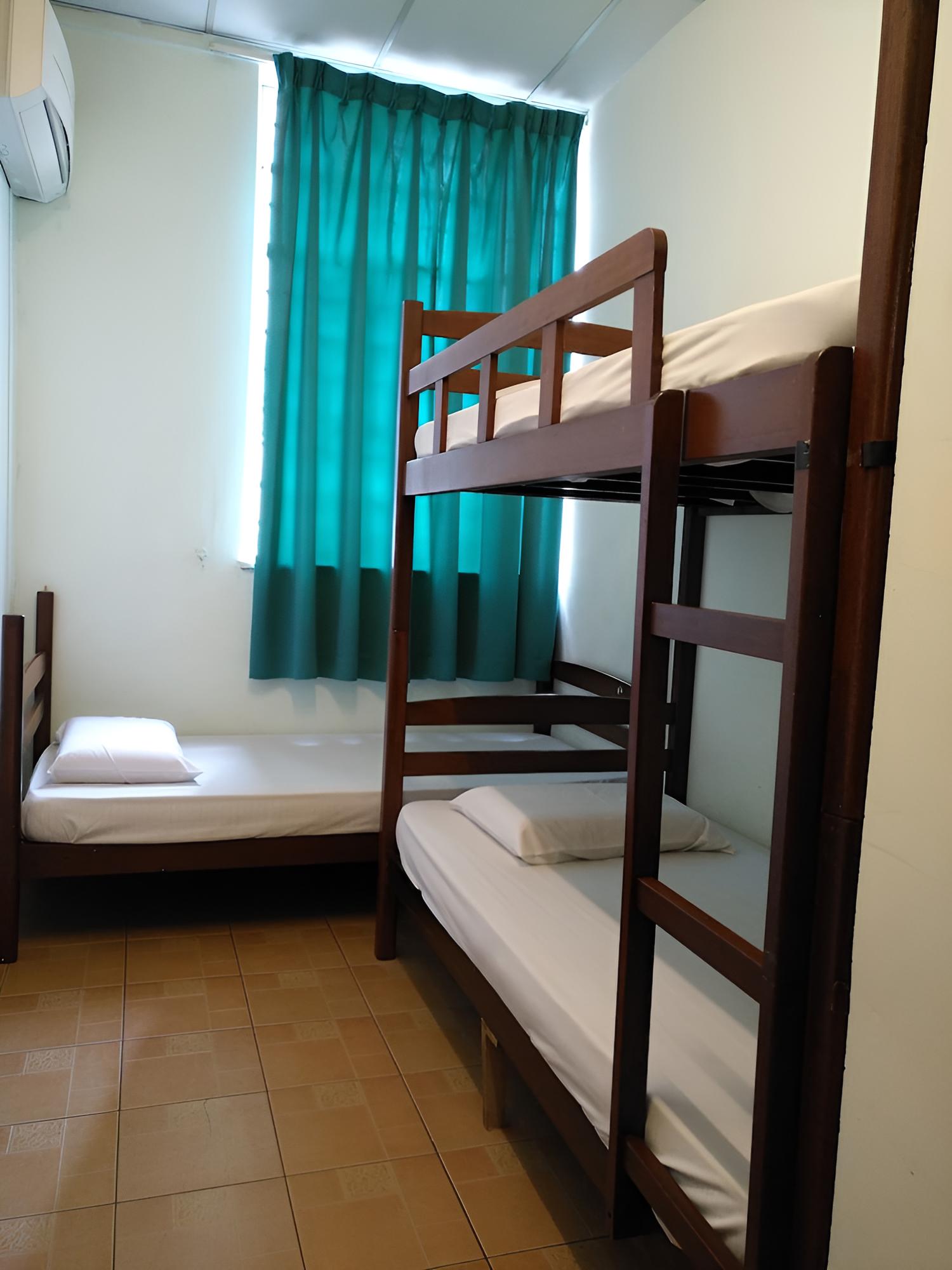 Borneo Backpackers