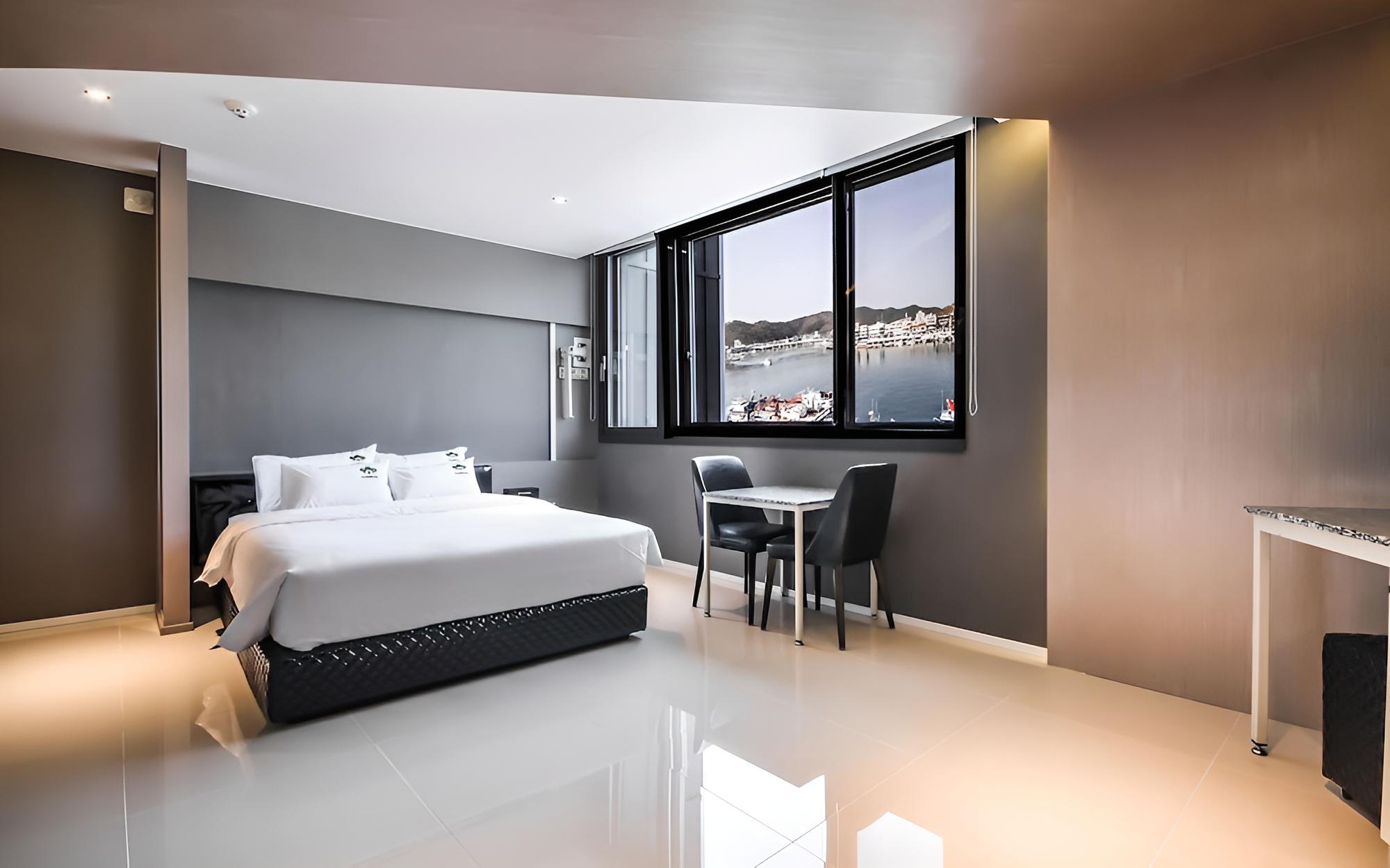 Yeongdeok Gangguhang Cloud Hotel