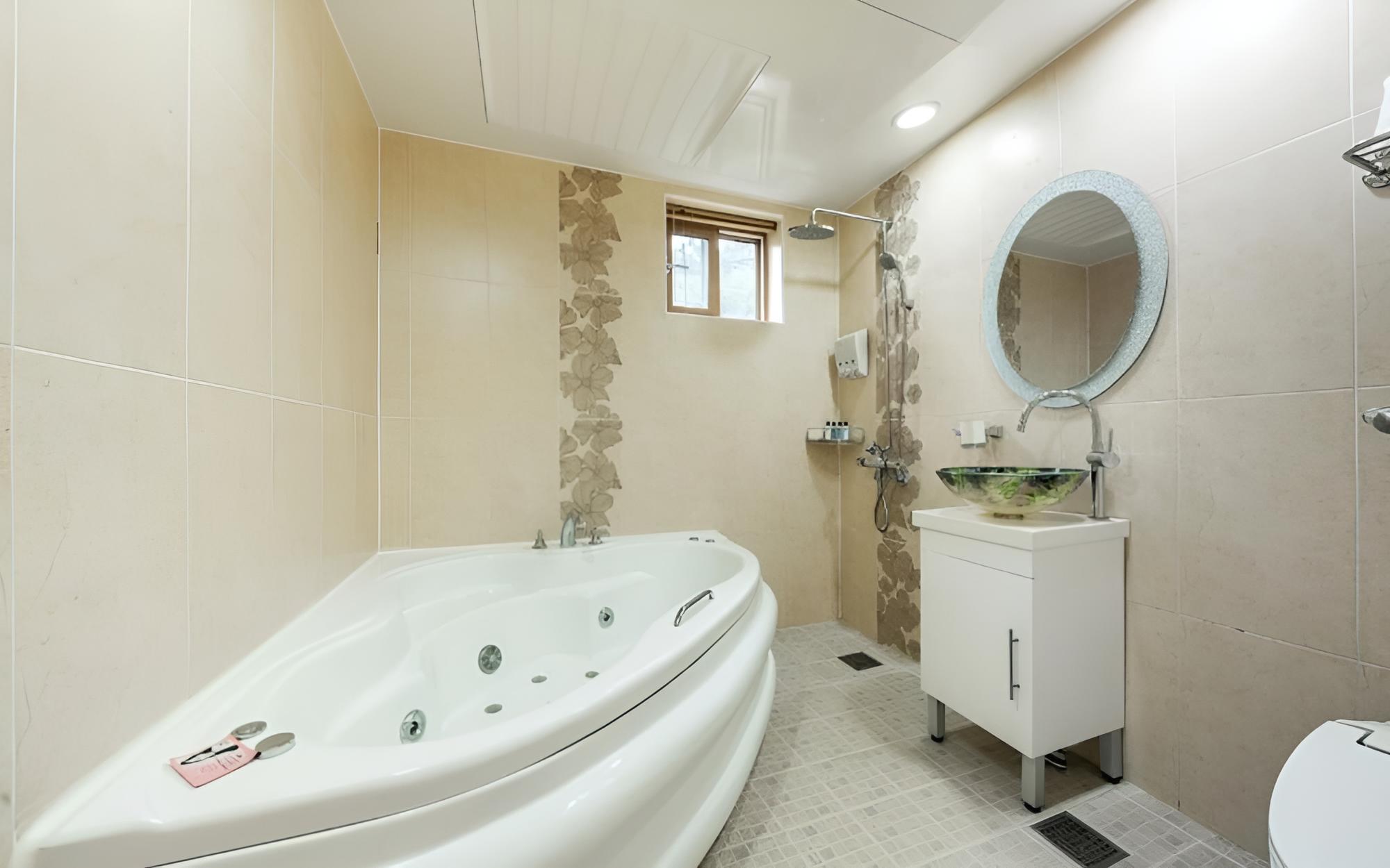 Hongcheon Clo Pension