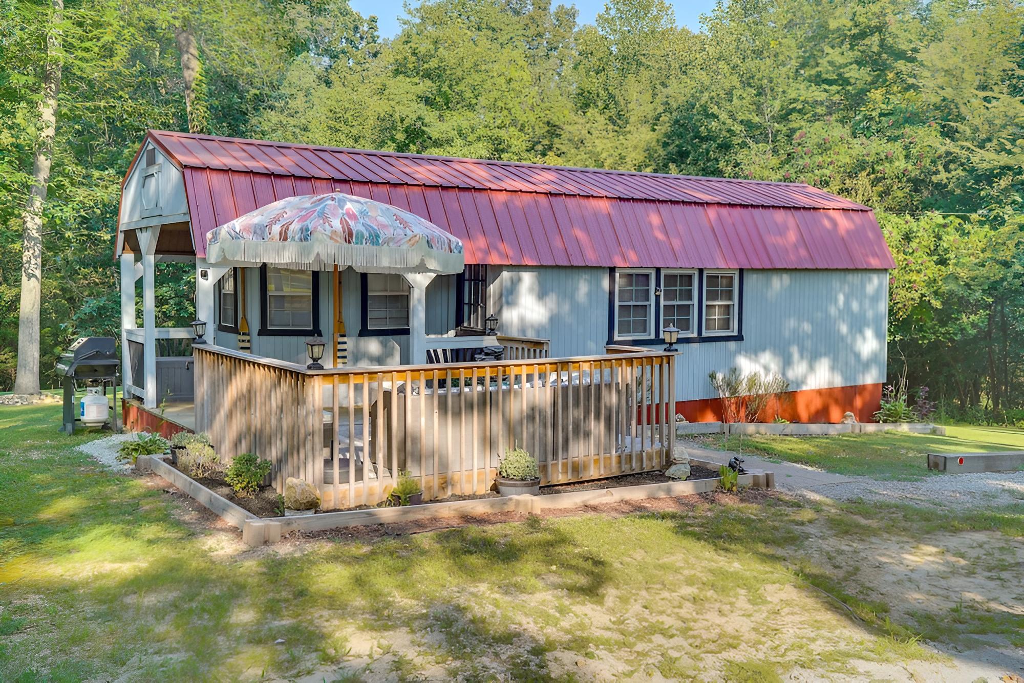 Idyllic Camden Hideaway 1 Mi to Kentucky Lake