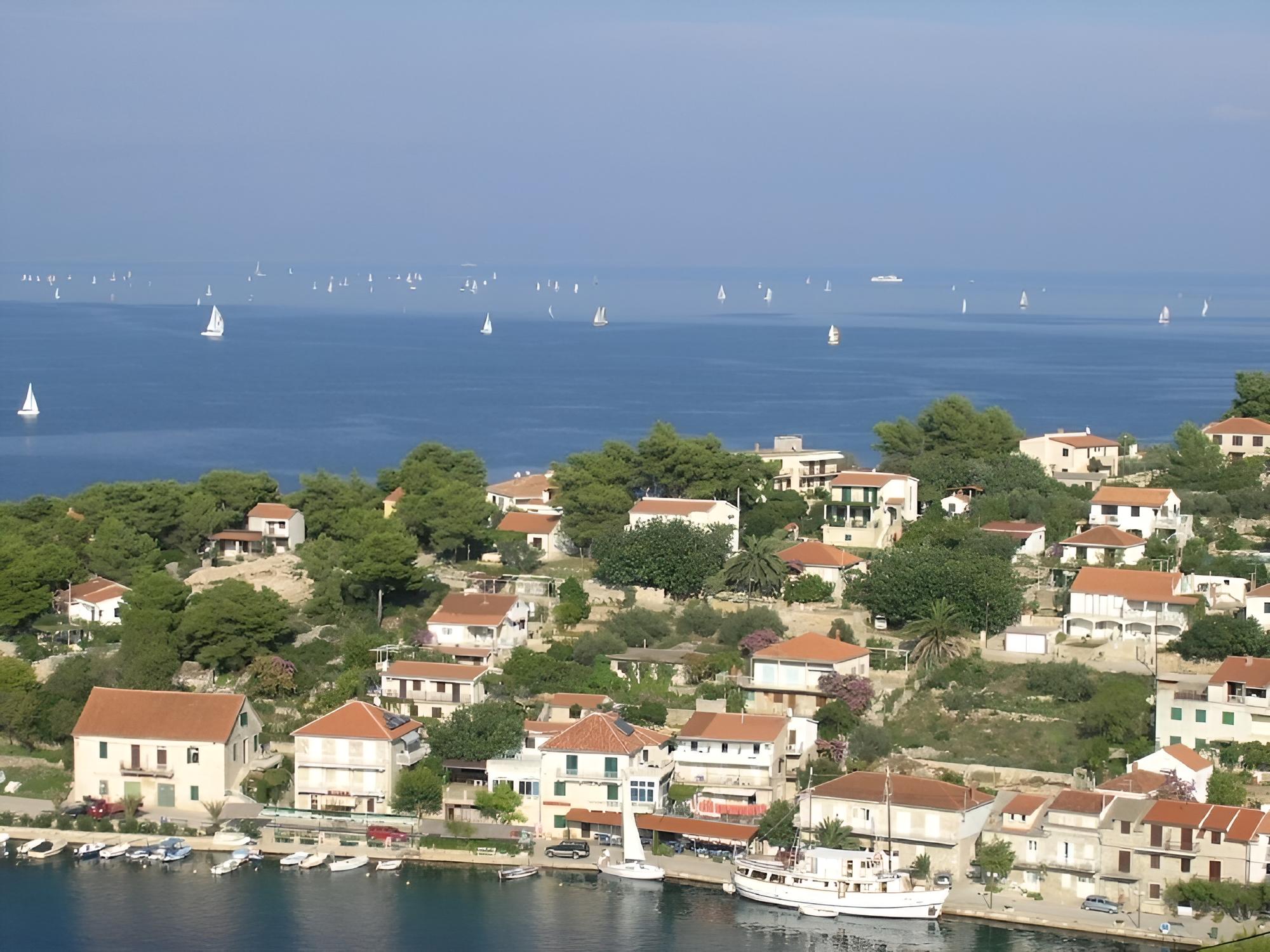 A&M - 30 m From Beach - A1 view 4