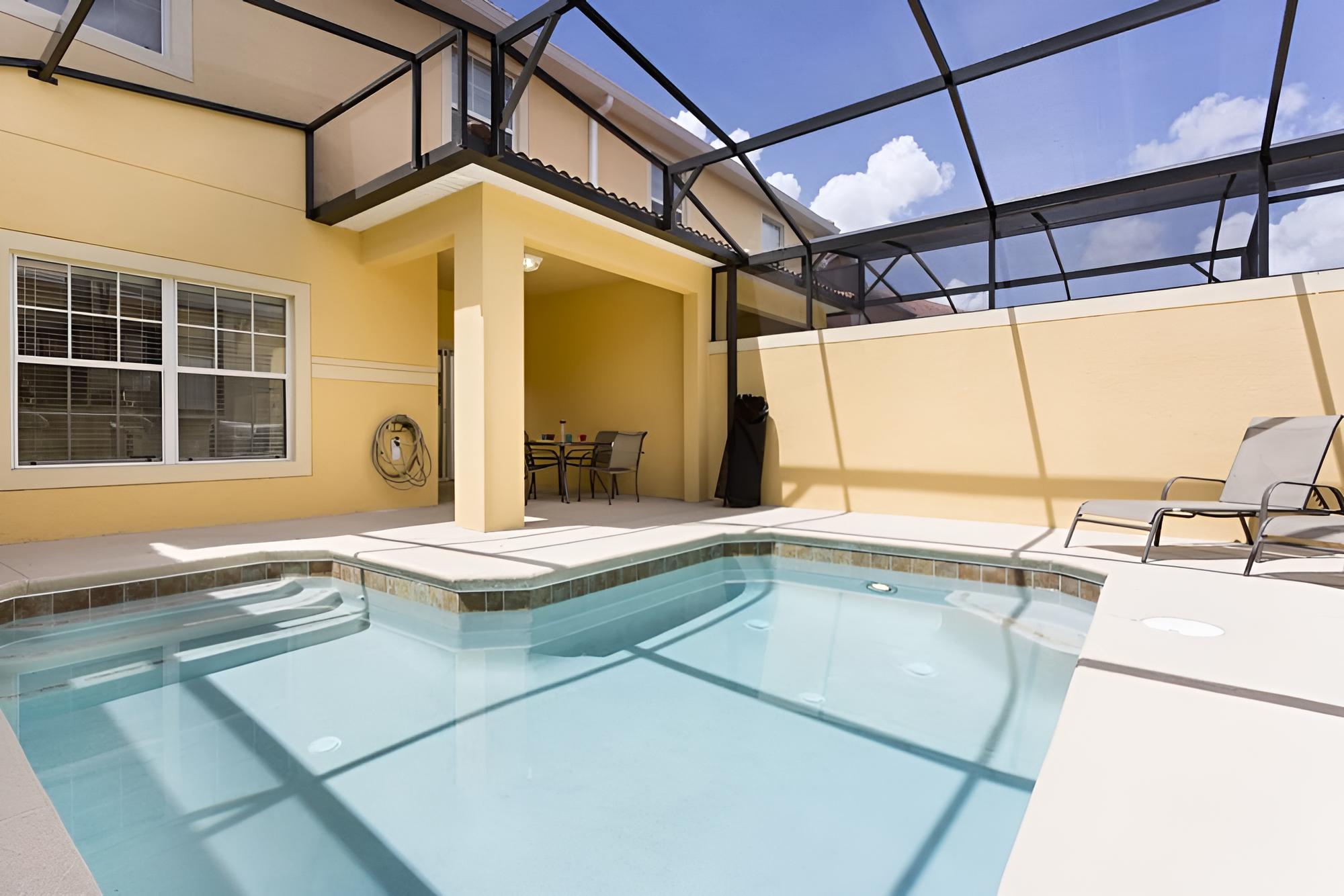 Paradise Palms 8969