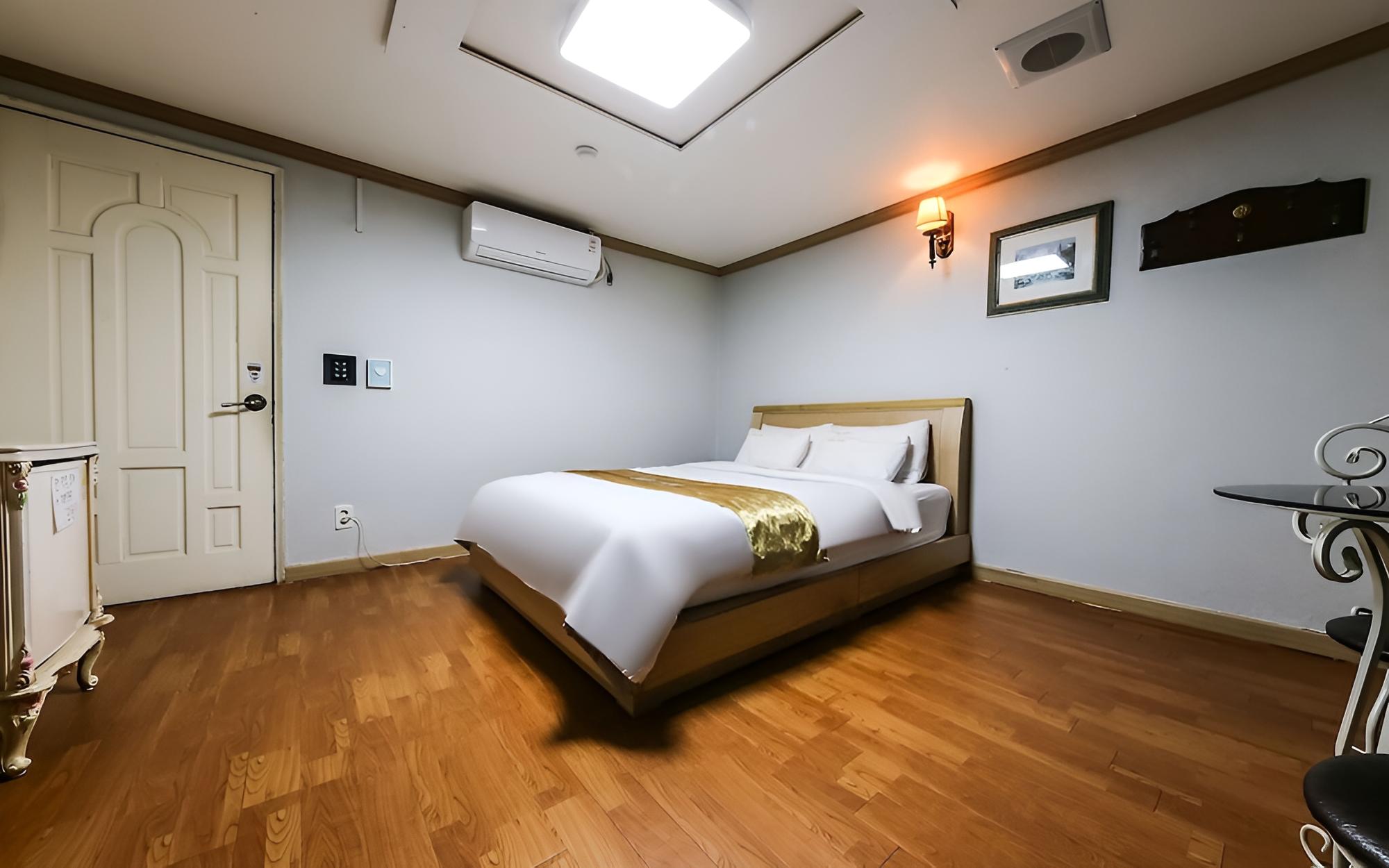 Daejeon Wolpyeong Honey view 4