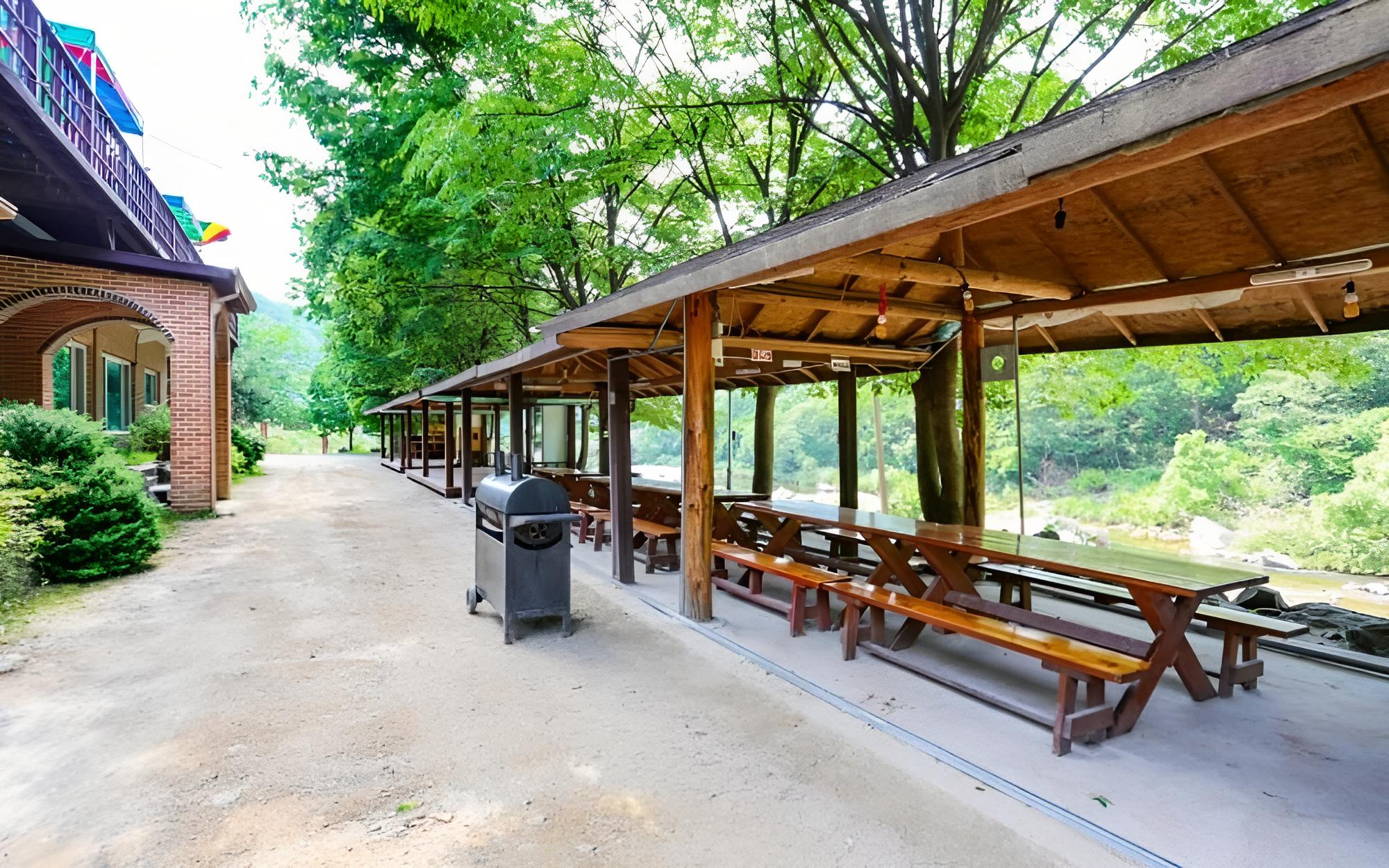 Yangpyeong Mountain Yard Pension