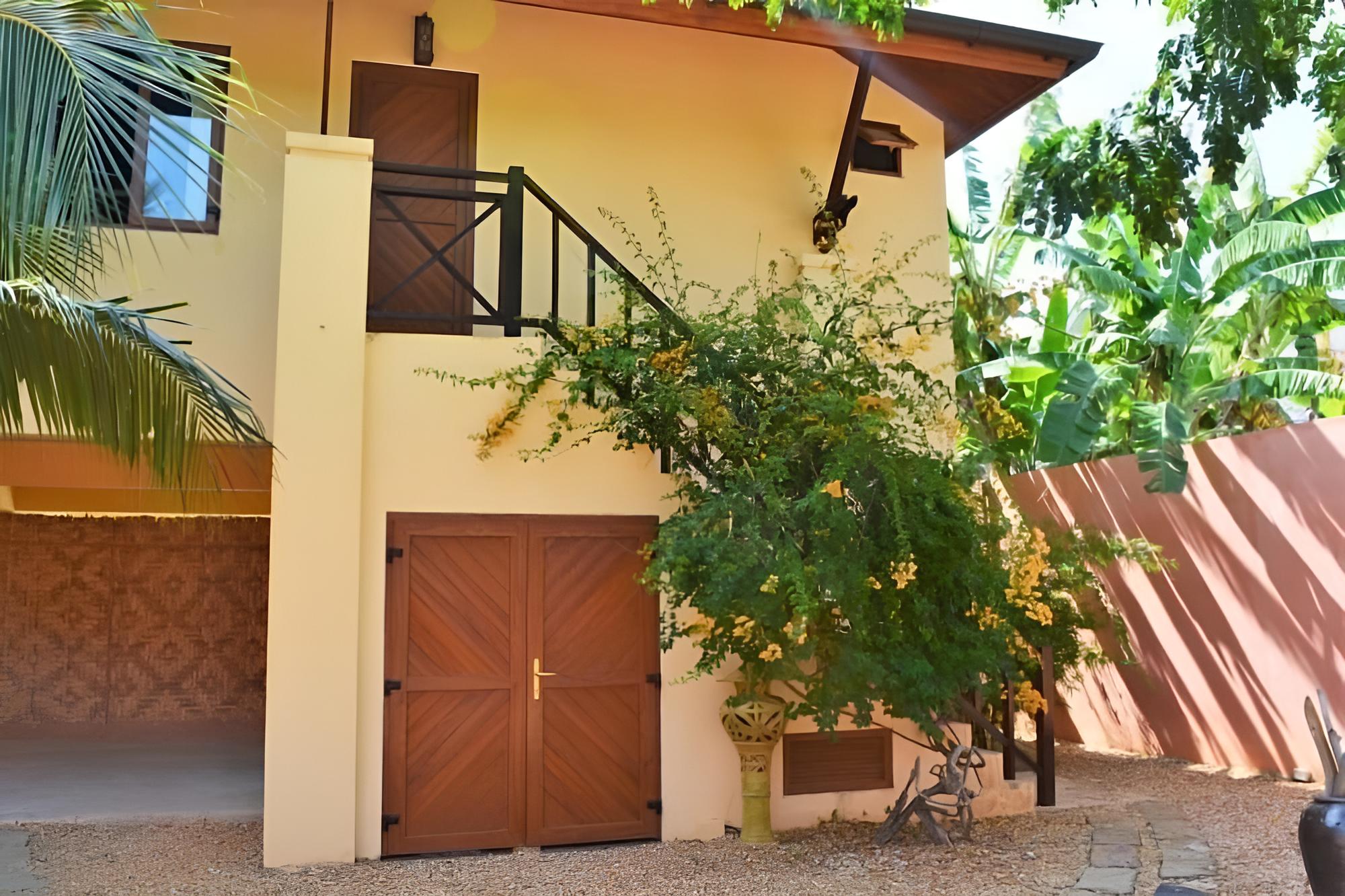 Baan Luang Koh Lanta