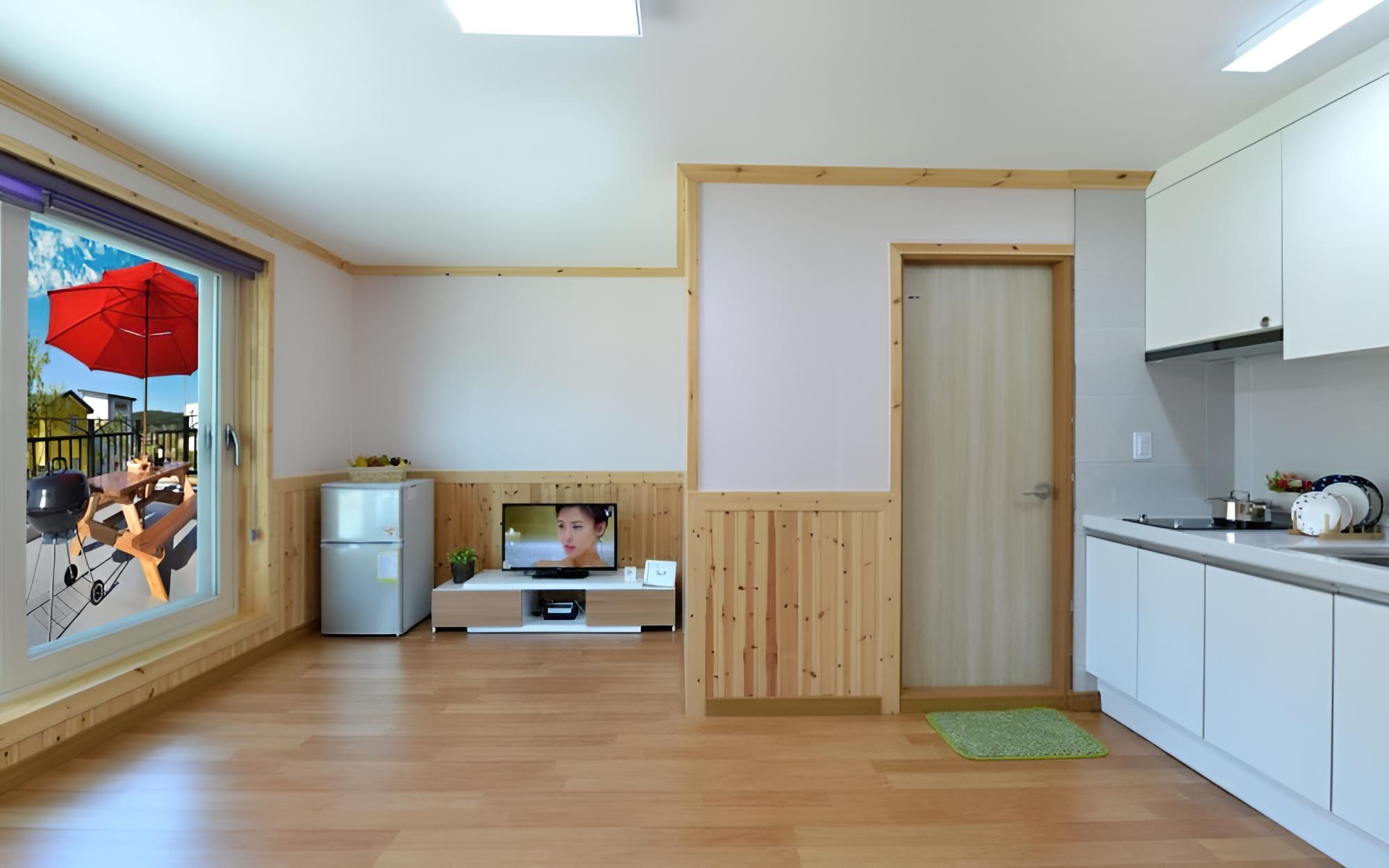 Yongin Ever Home Pension view 3