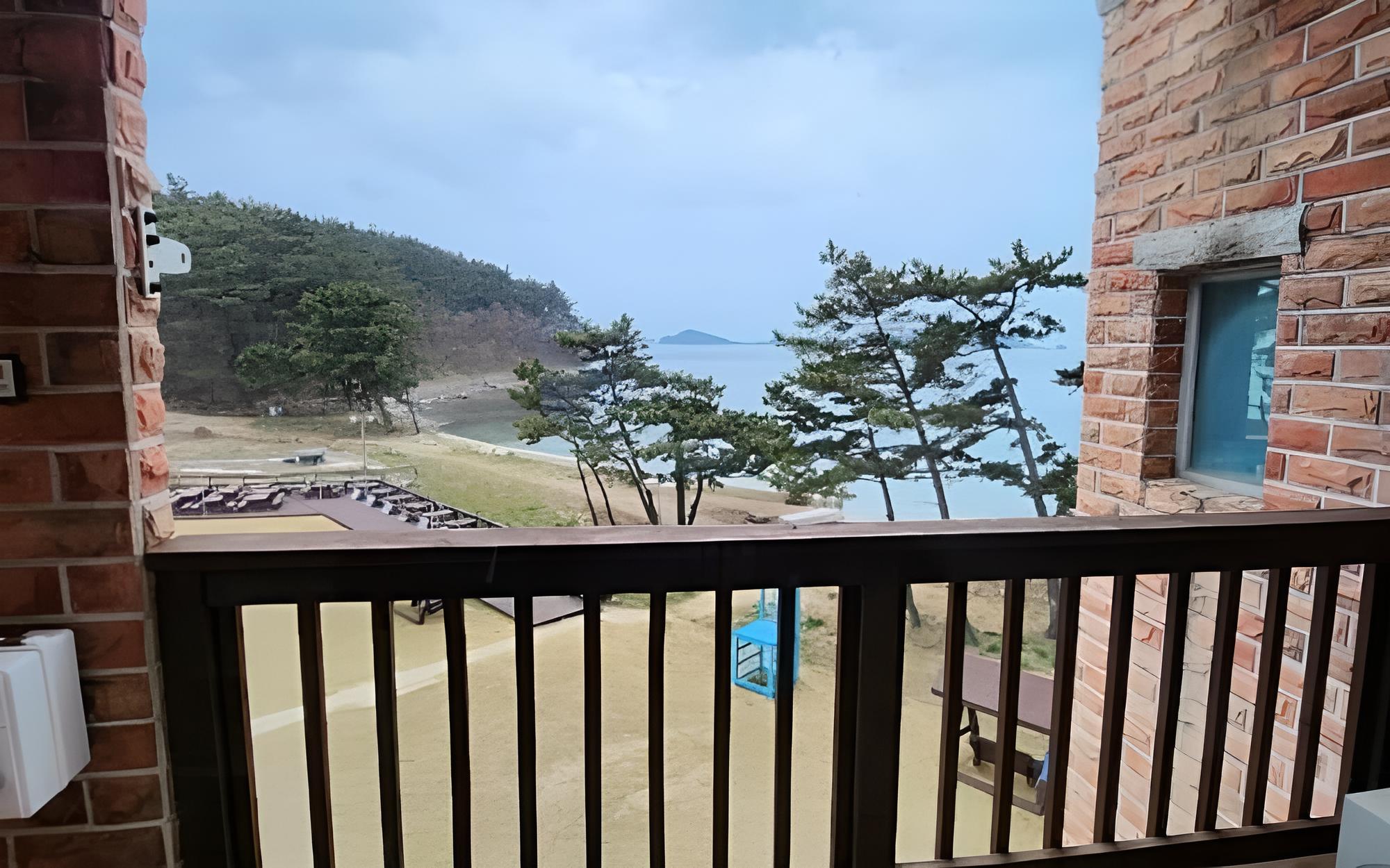 Taean Golden Wave Pension