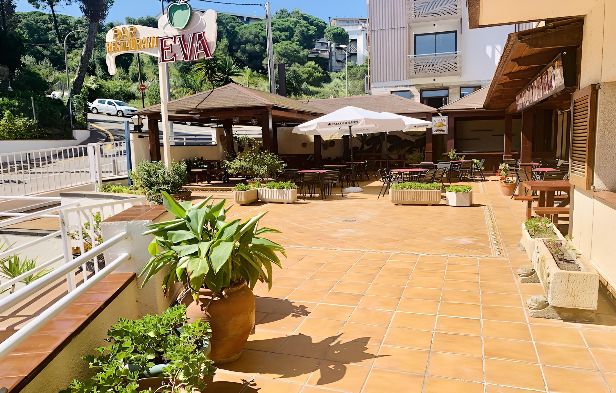 Eva Apartahotel