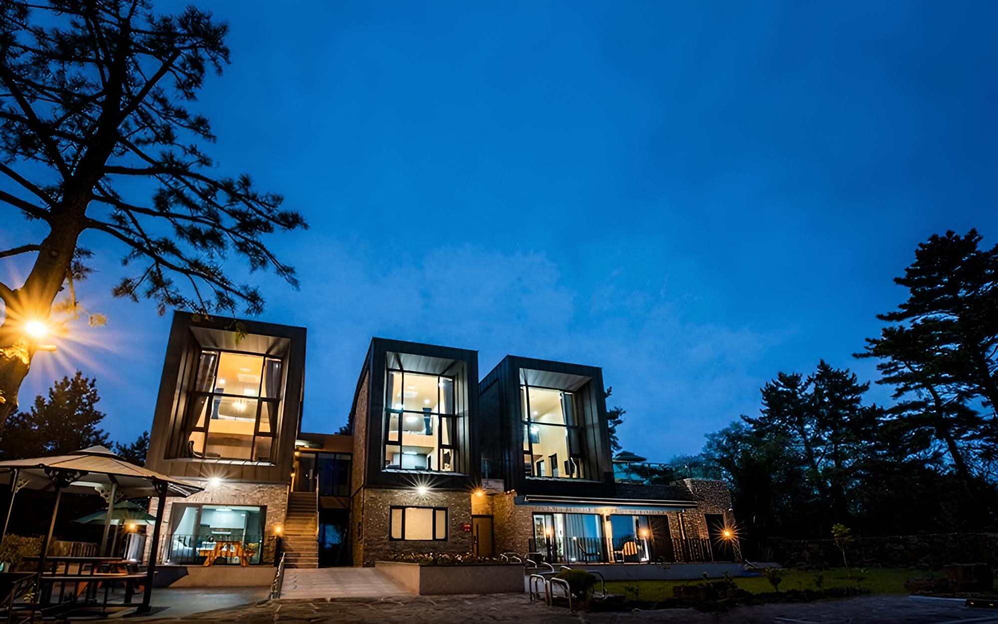 Jeju One Pine Tree Pension view 4