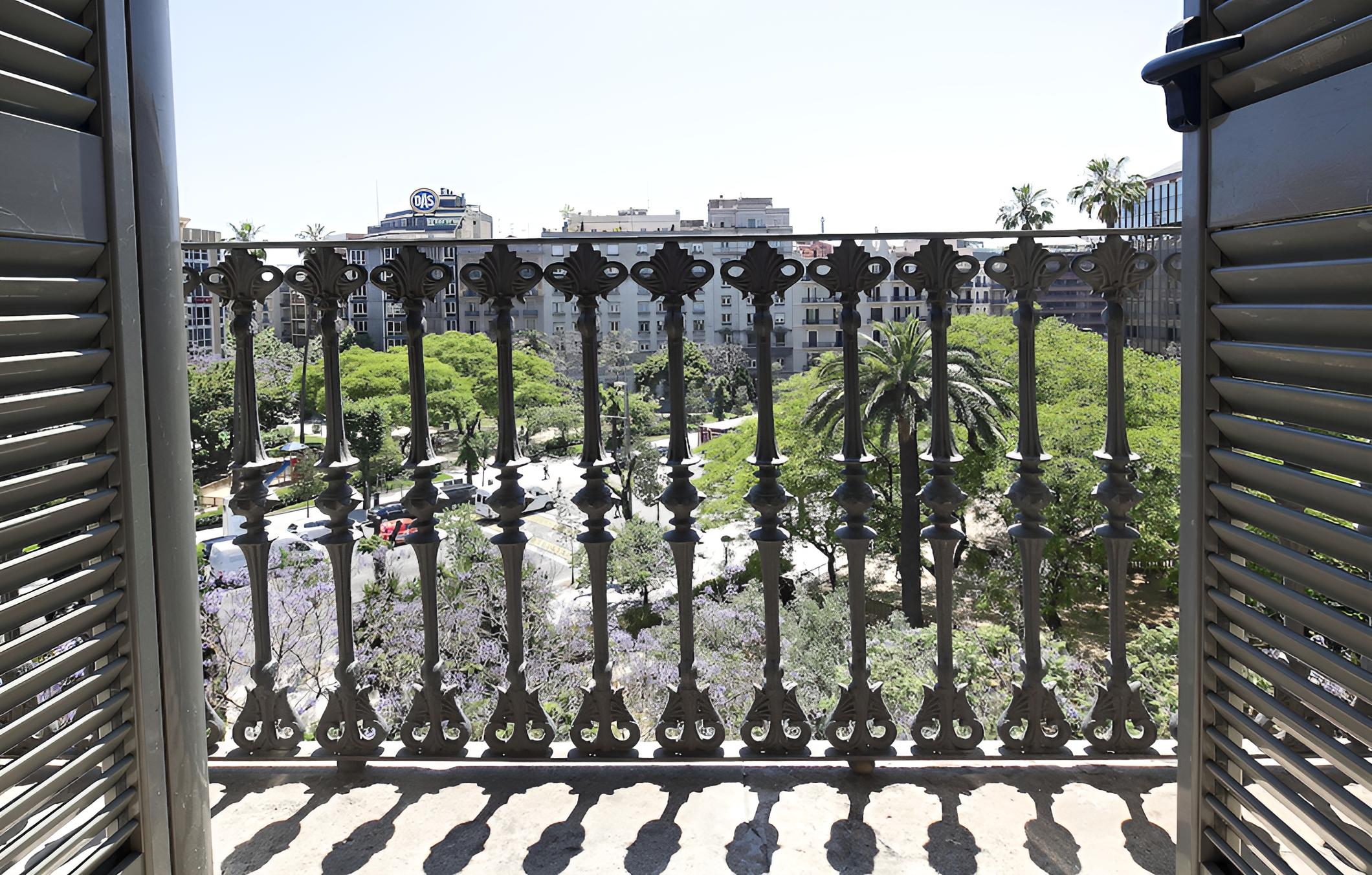 Balcony & Terrace