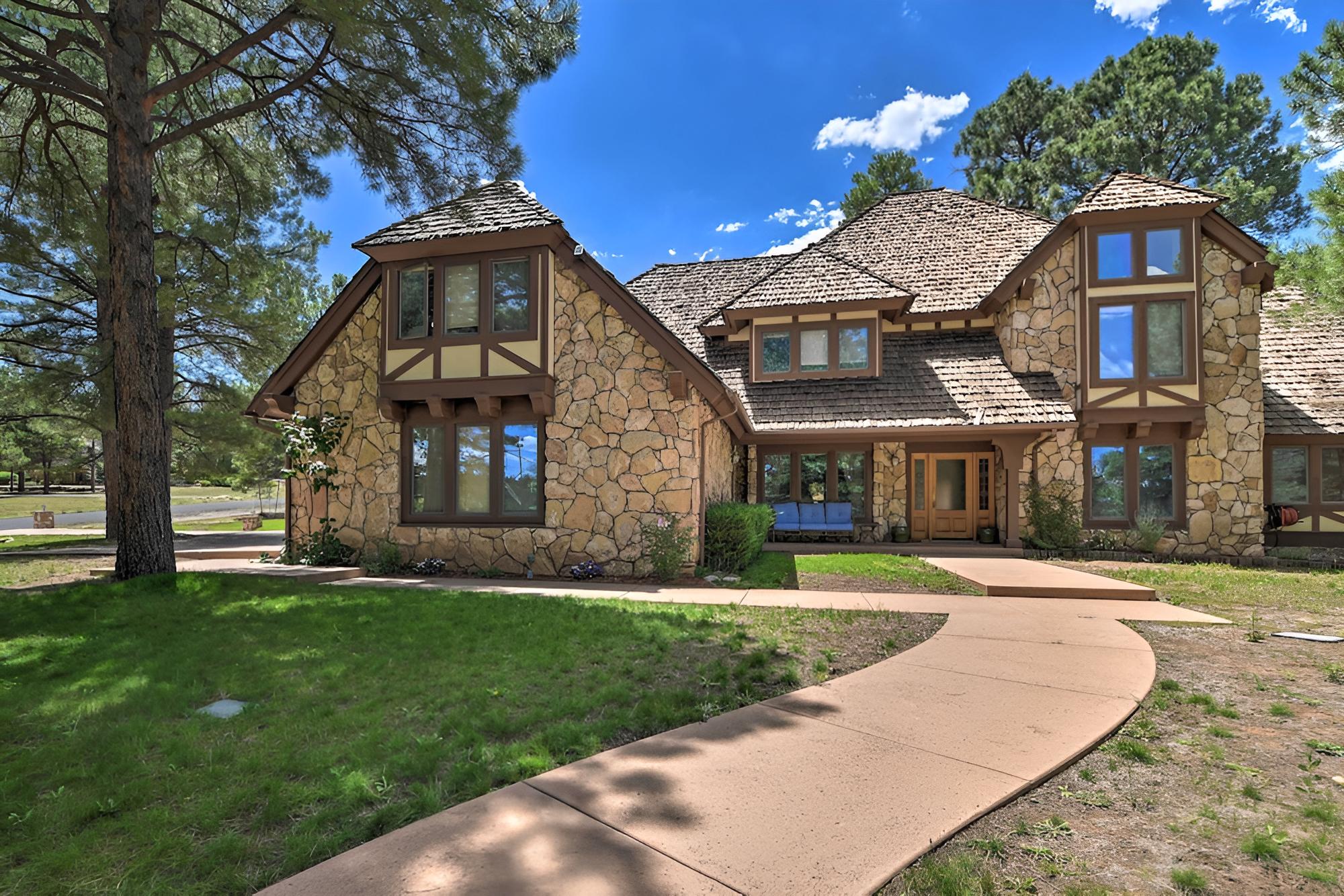 House w/ Game Room, 5 Miles to Downtown Flagstaff!