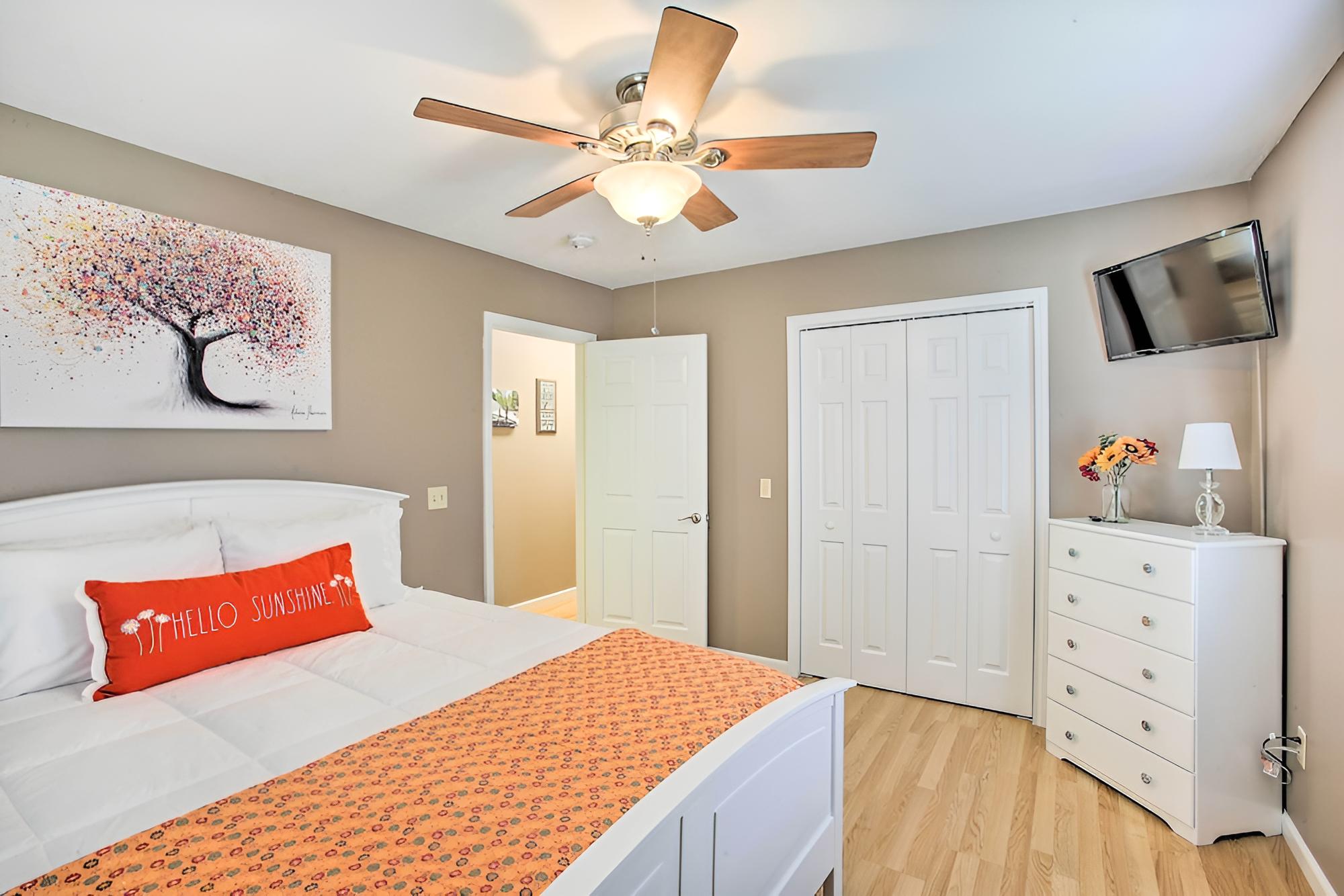 Welcoming Byrdstown Home: Walk to Main St!