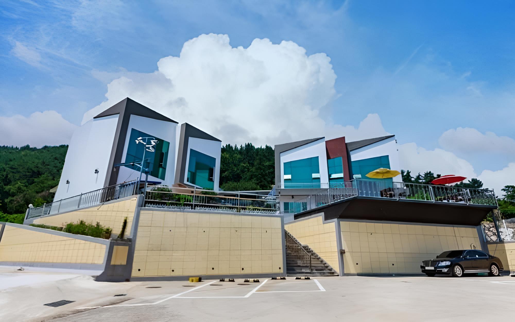 Namhae Amigo Pension view 3