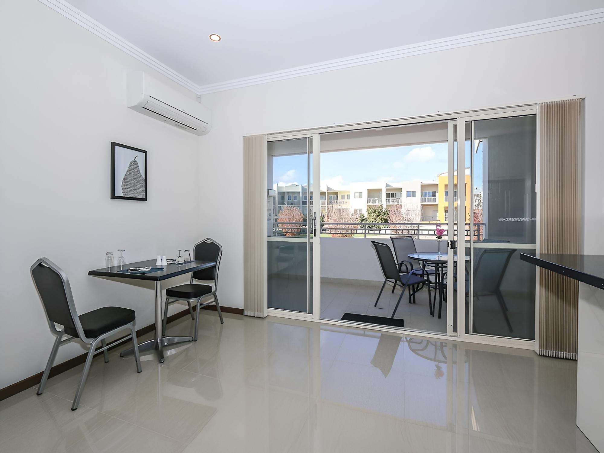 Rose Hotel Clarkson