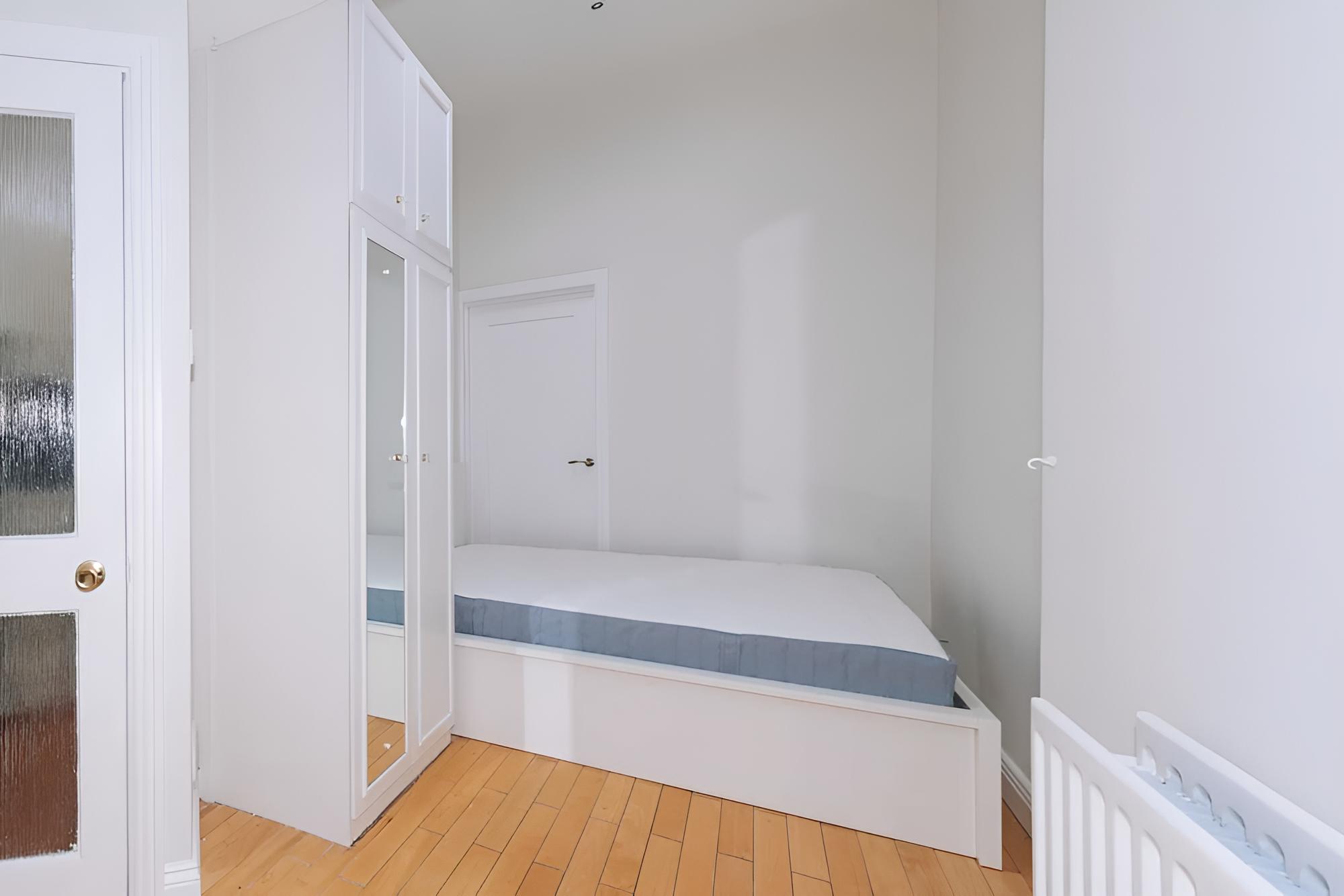 Central & Snug 1BD House - Portobello