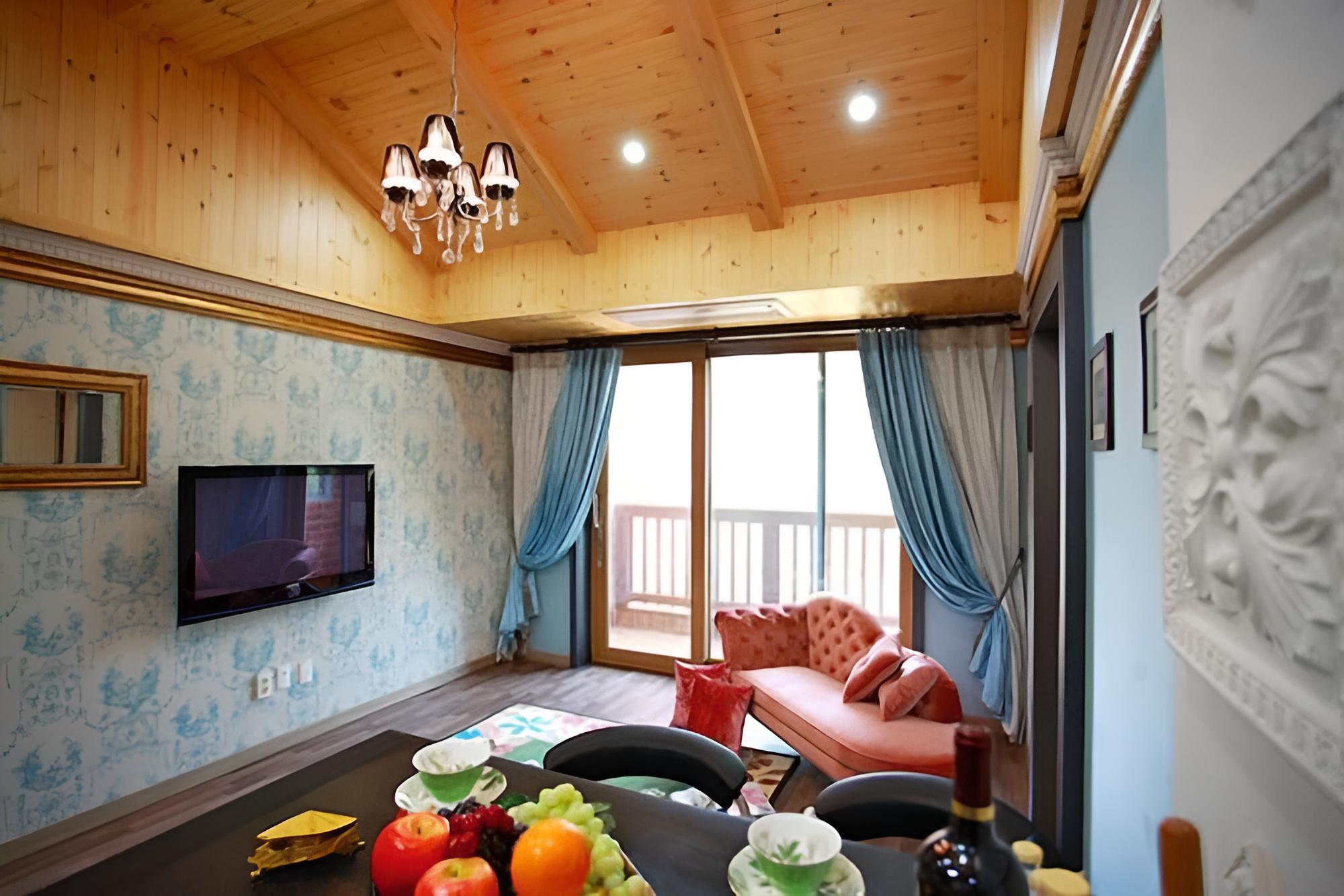 Taean Golden Wave Pension