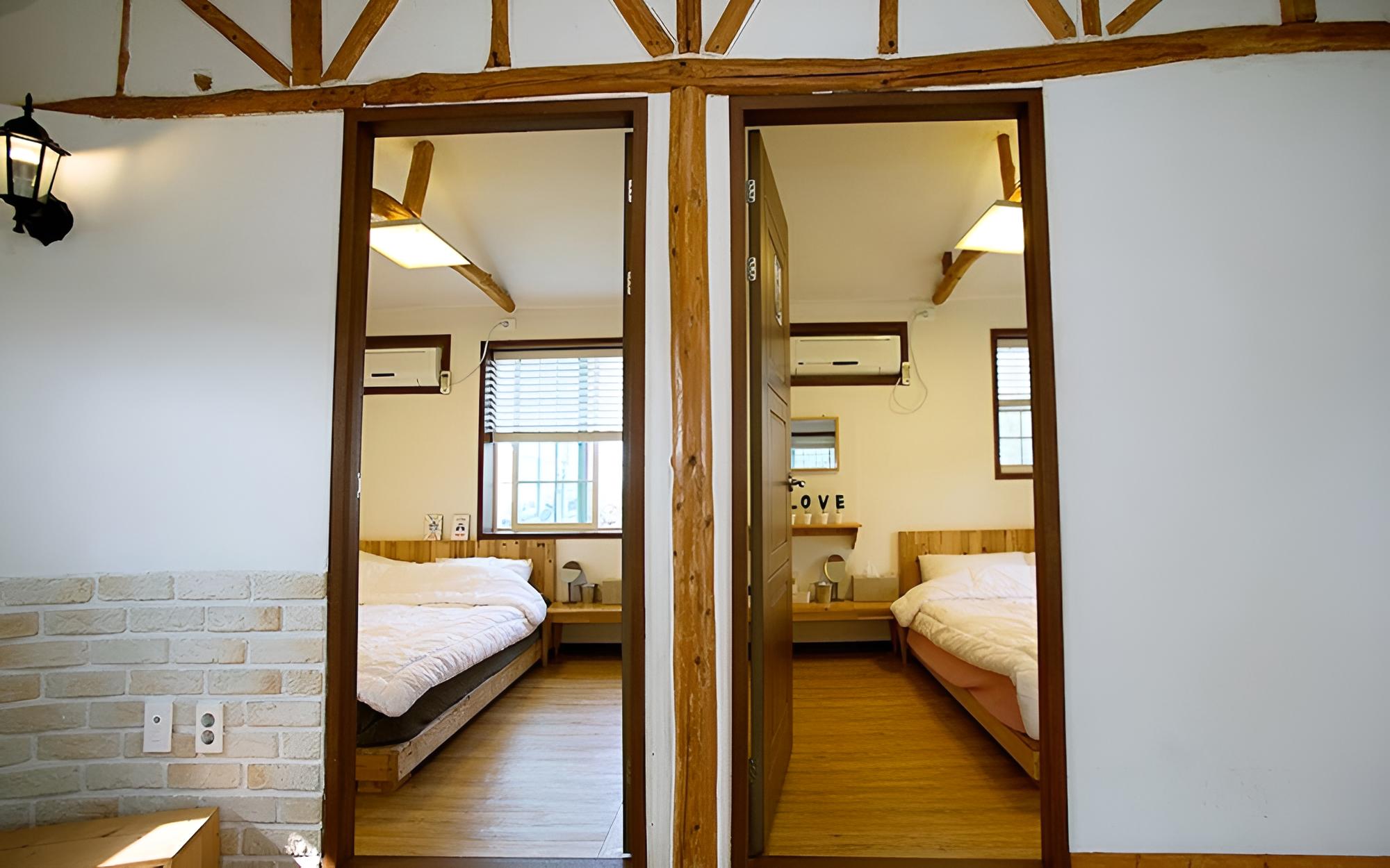 Jeju Zamong & Sarangchae Guesthouse