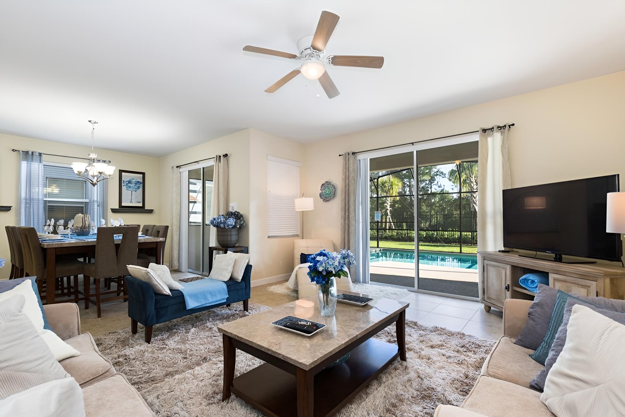 Paradise Palms 8956