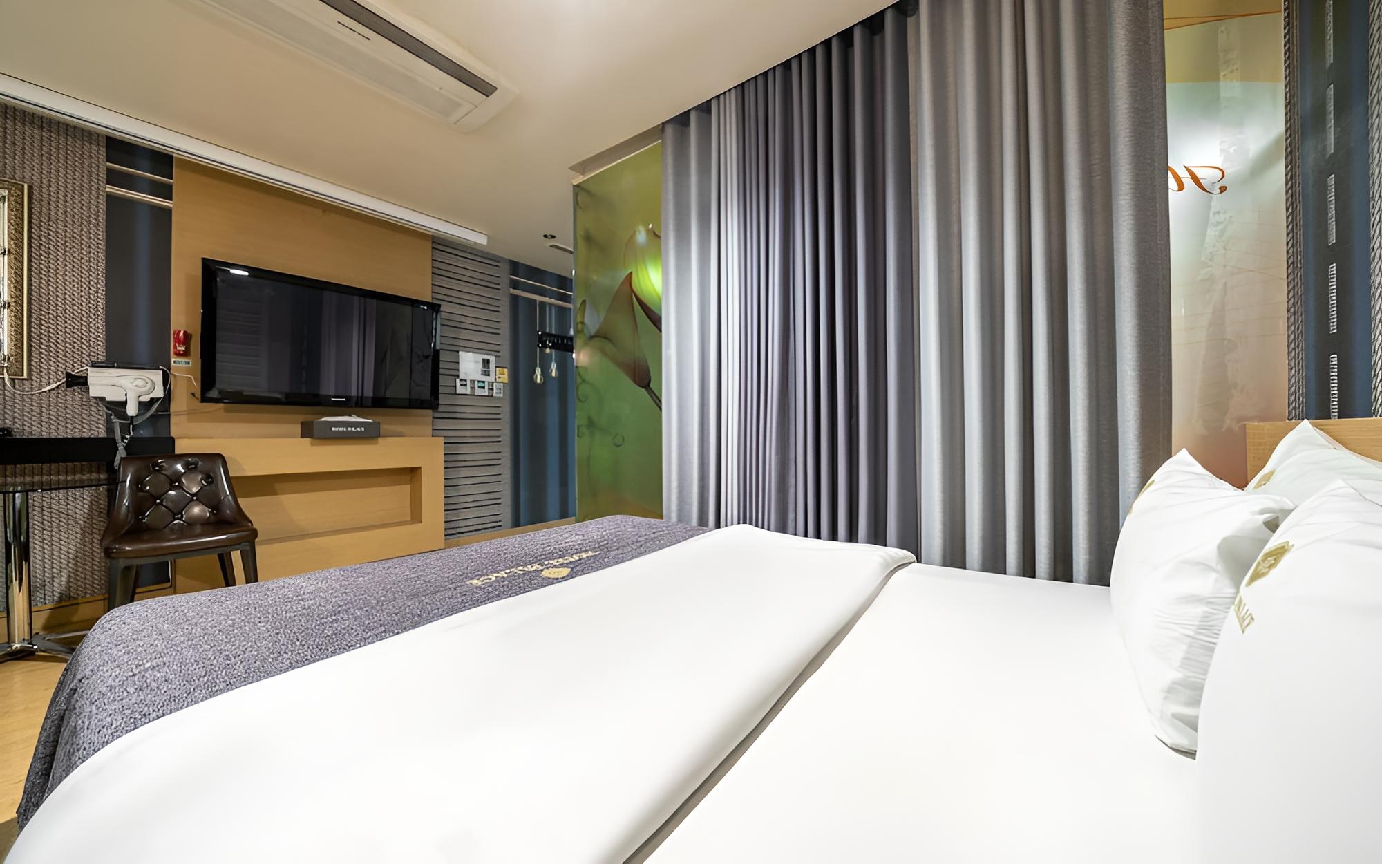 Bucheon Palace