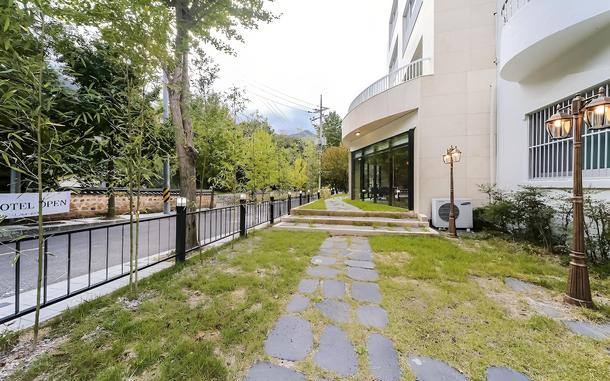 Ulsan Yeongnam Alps The Bamboo Hotel