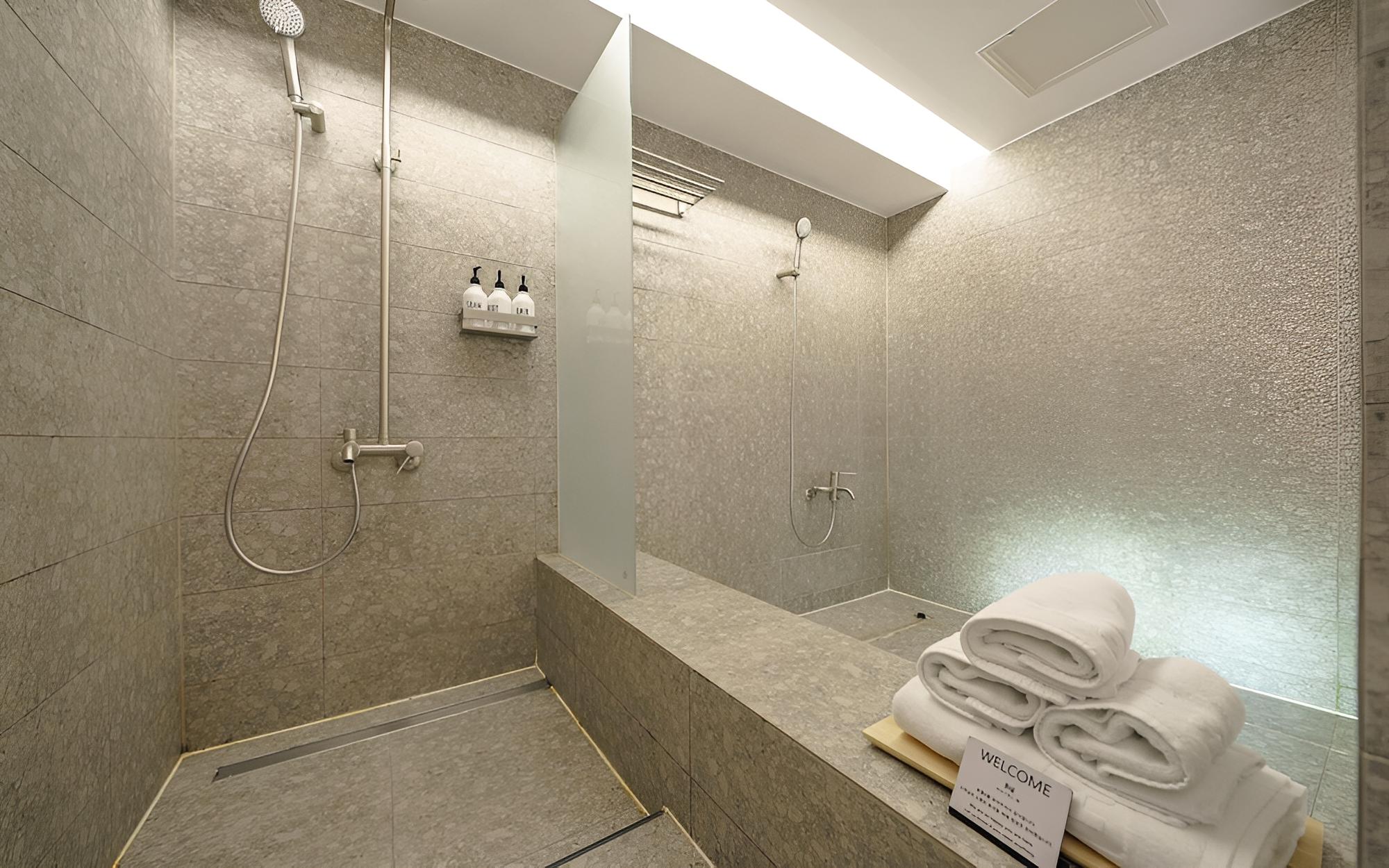 Cheonho Hotel H
