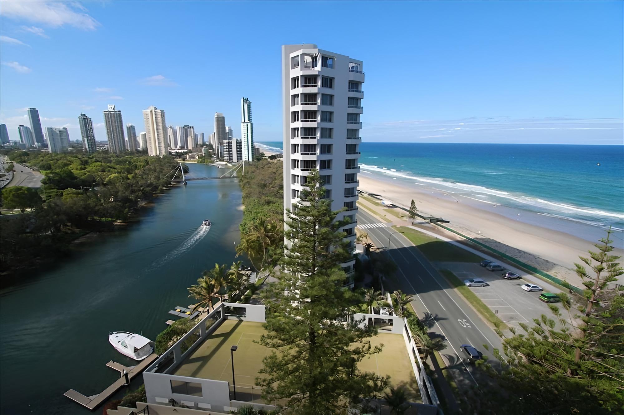 Narrowneck Court
