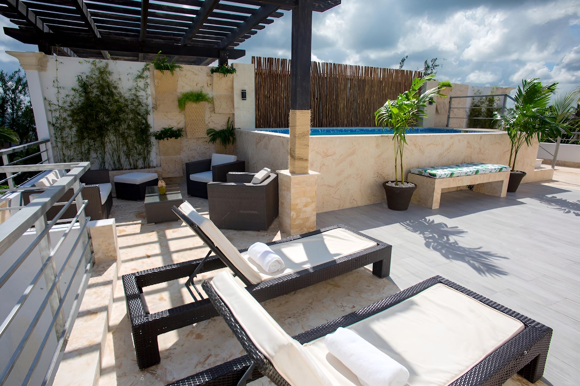 Chateau del Mar